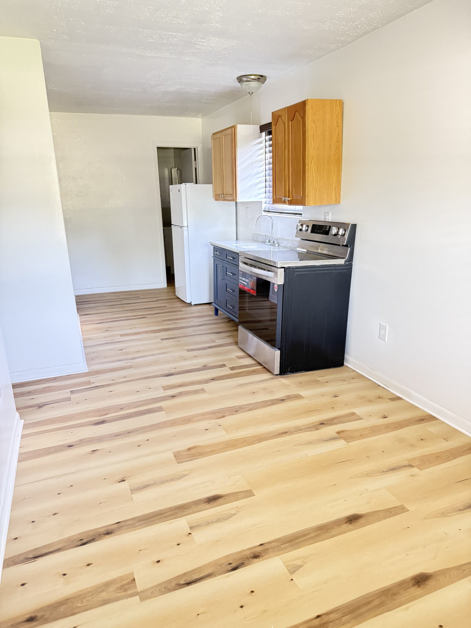 11414 Sralla Road A Property Photo 14
