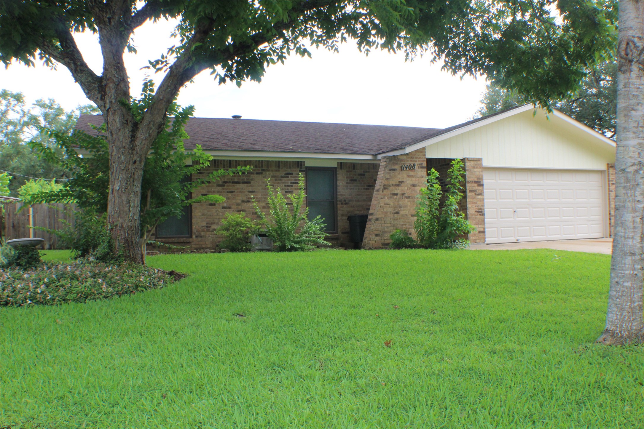 1408 Brandon Court Property Photo 1
