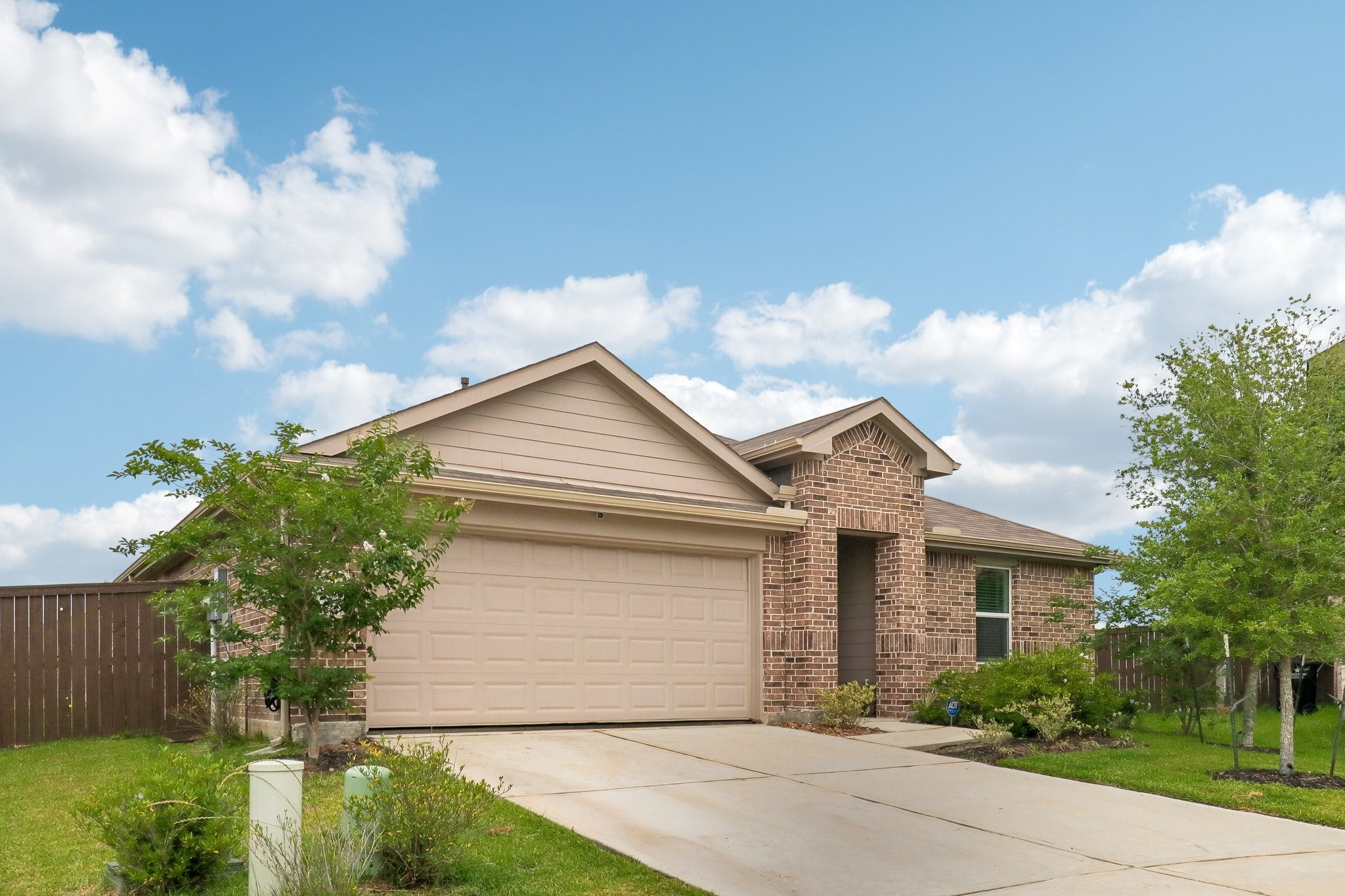21319 Mountain Ash Drive Property Photo 1