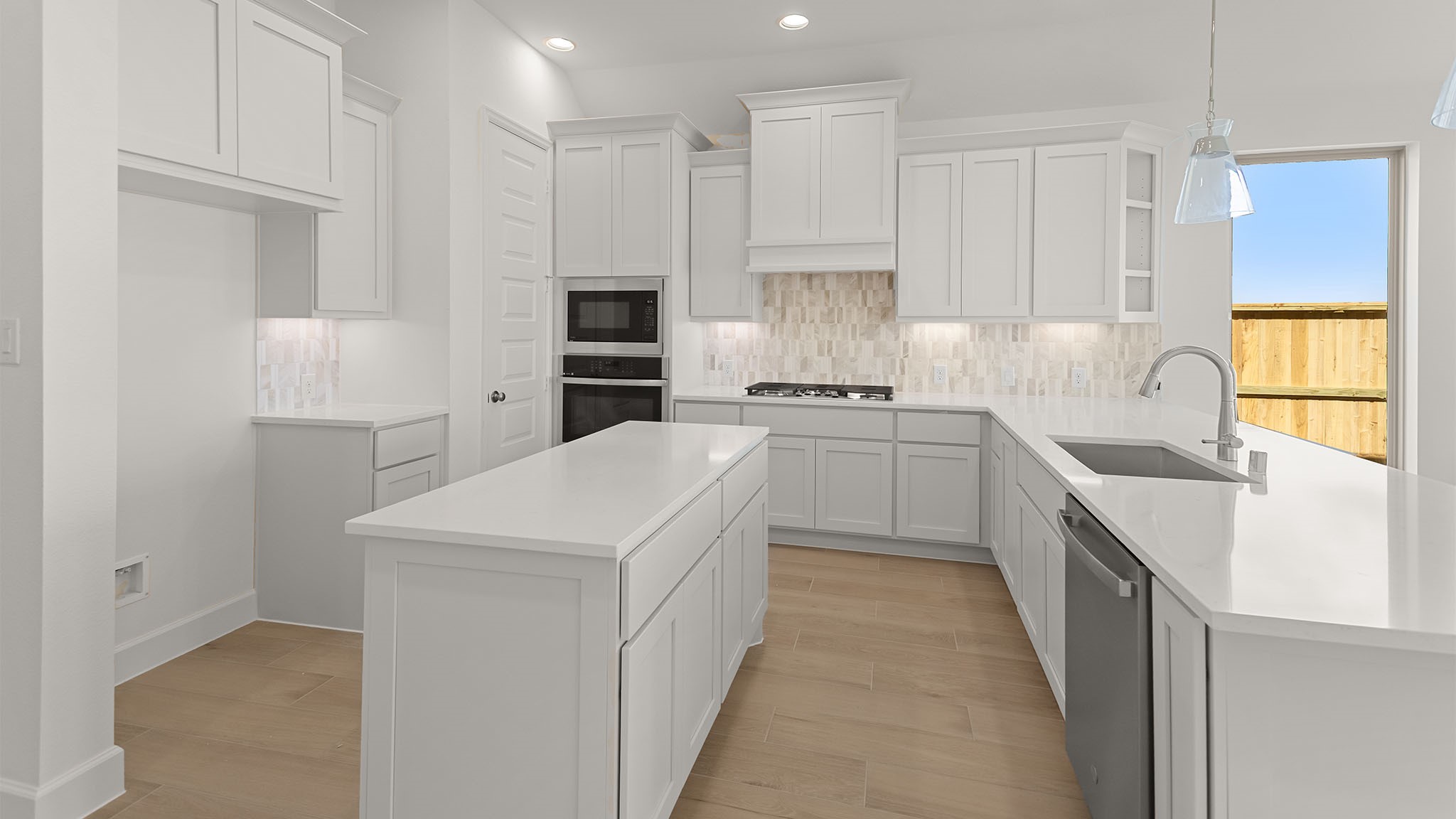 25426 Prairie Hills Lane Property Photo 3