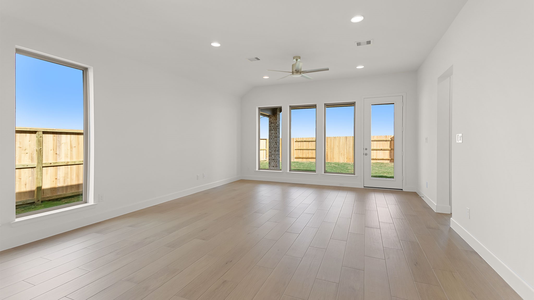 25426 Prairie Hills Lane Property Photo 6