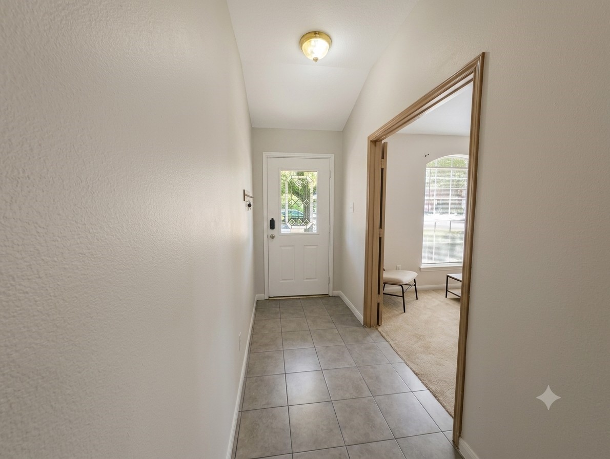 21530 Falvel Lake Drive Property Photo 5