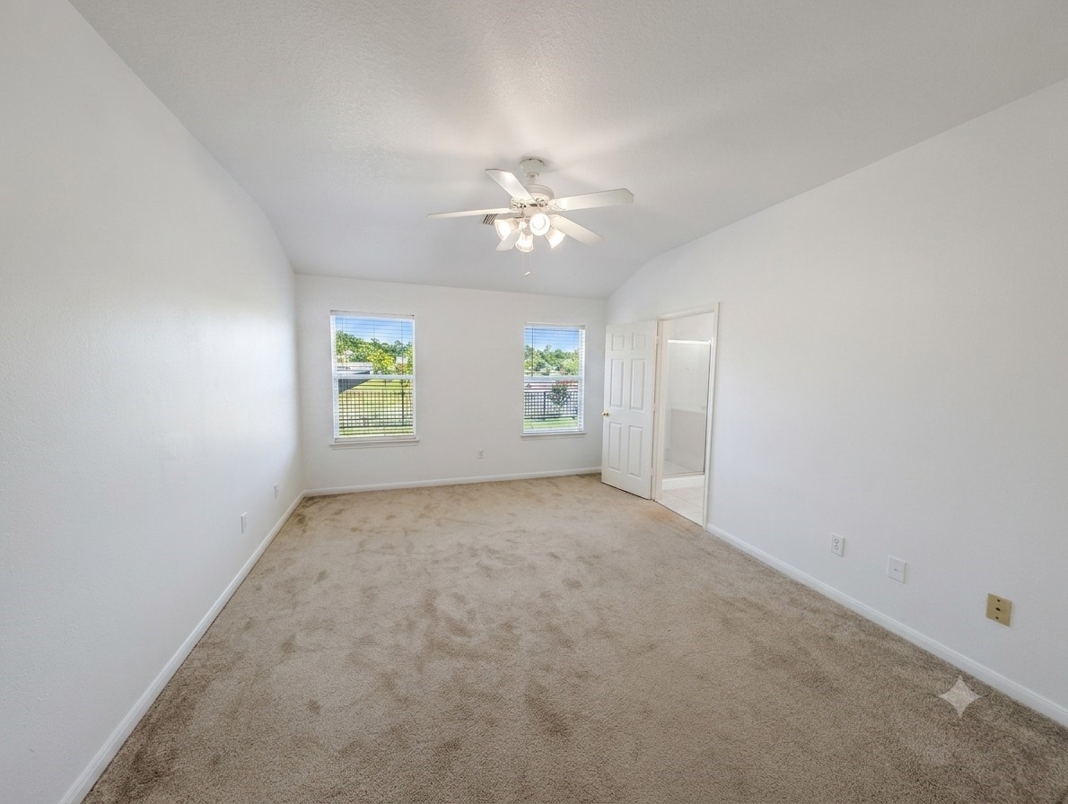 21530 Falvel Lake Drive Property Photo 11