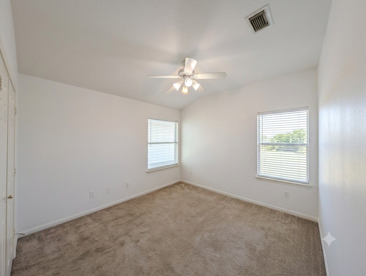21530 Falvel Lake Drive Property Photo 13
