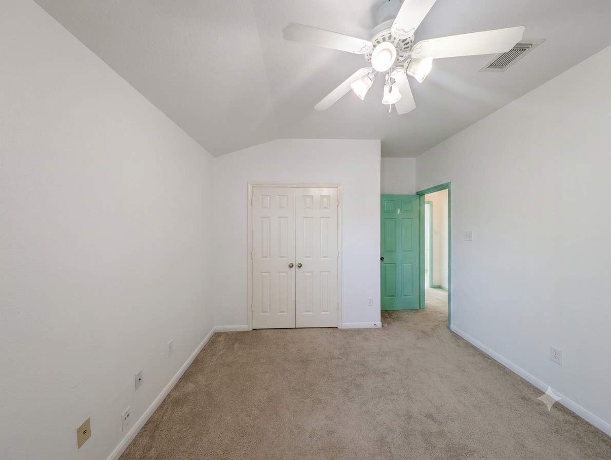 21530 Falvel Lake Drive Property Photo 14
