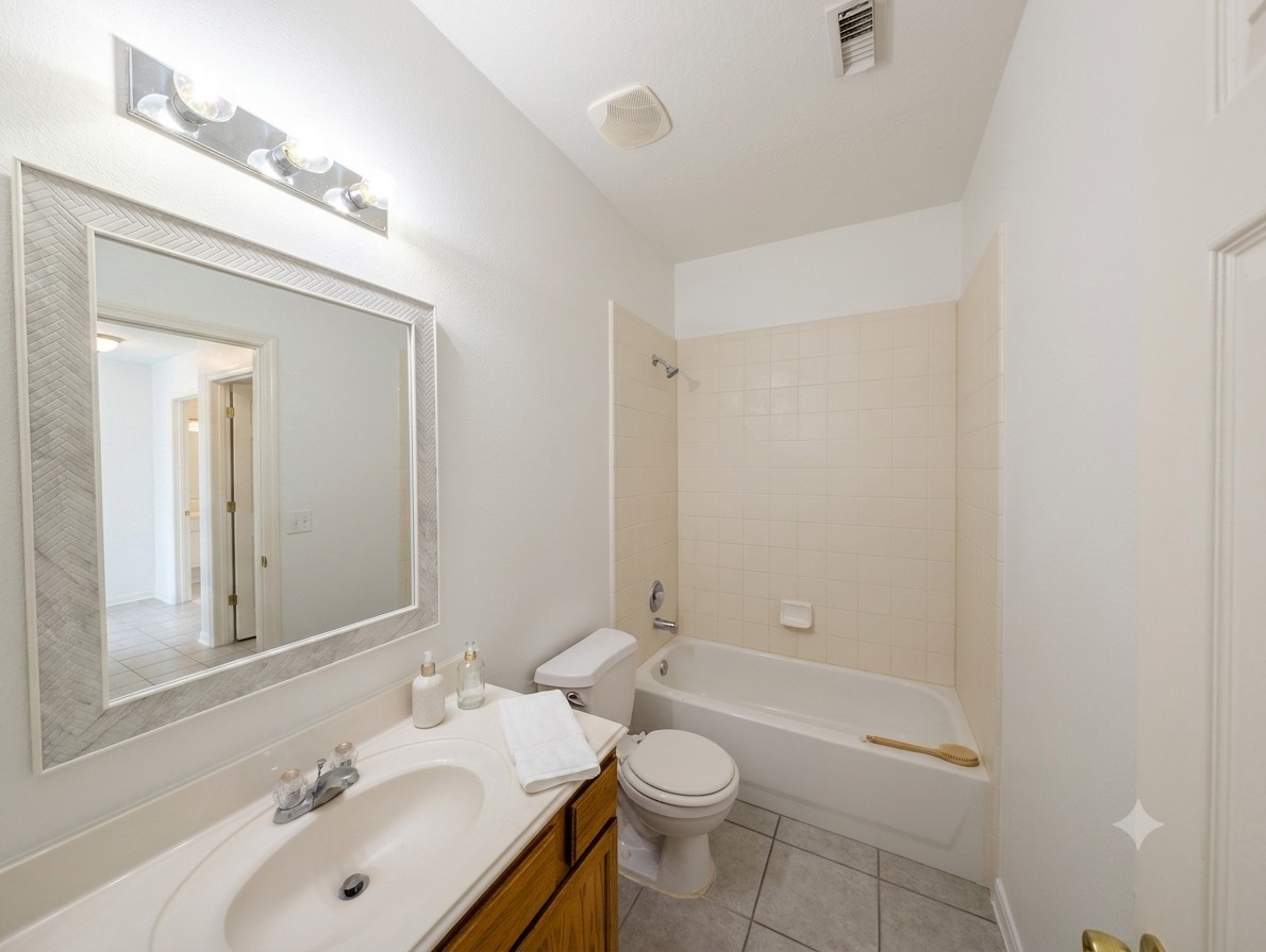 21530 Falvel Lake Drive Property Photo 16
