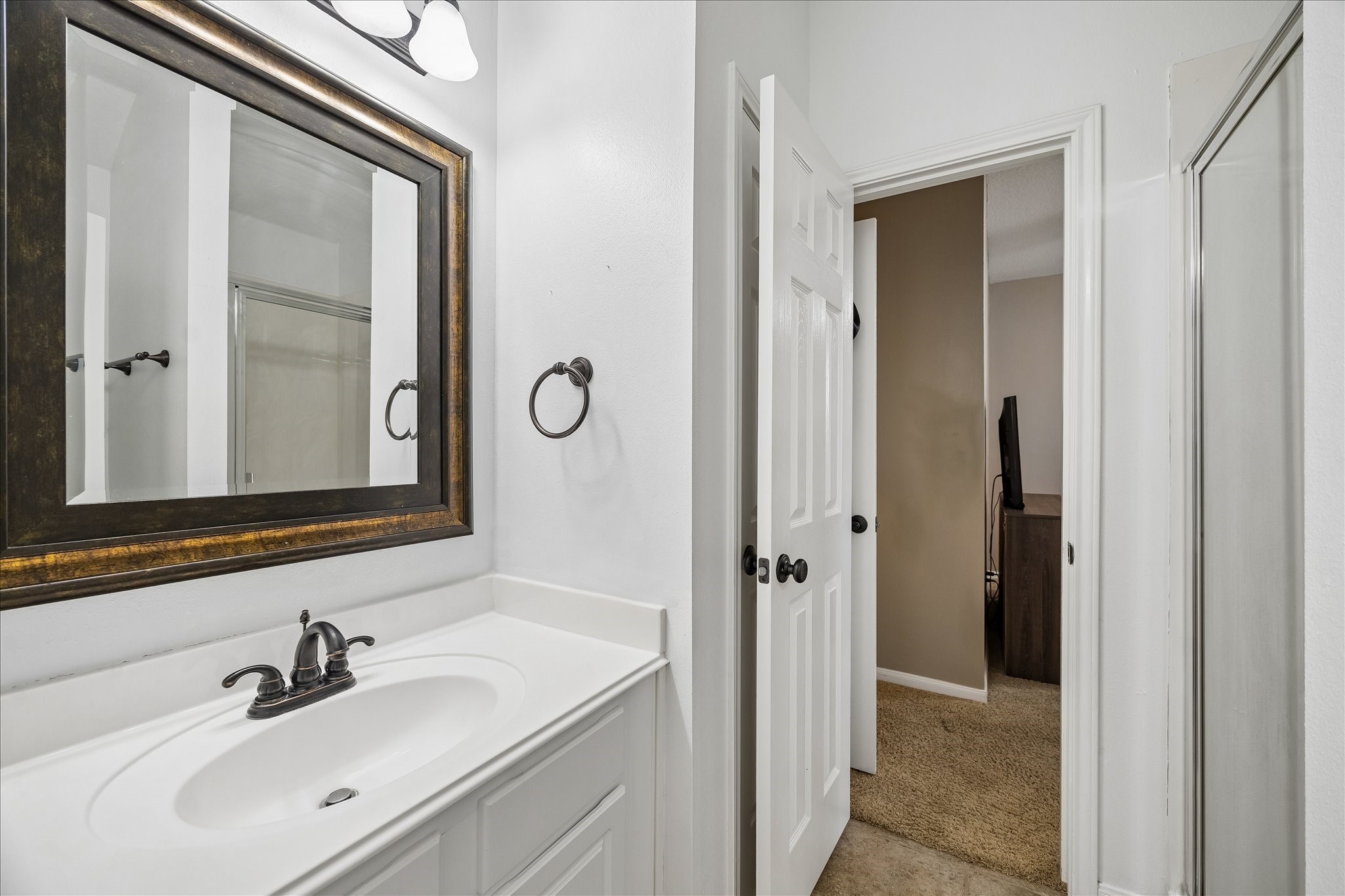 9122 Memorial Valley Drive Property Photo 21