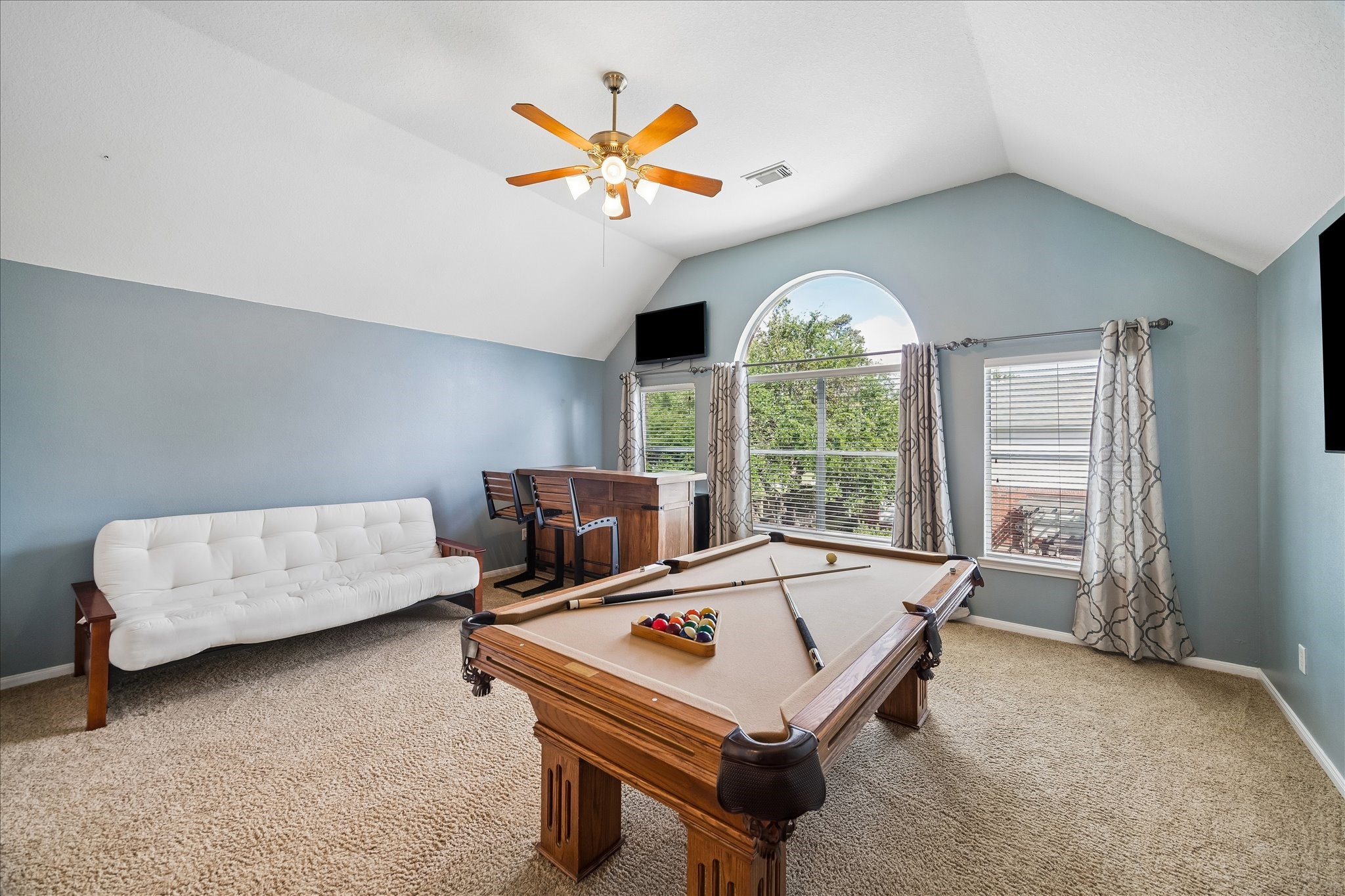 9122 Memorial Valley Drive Property Photo 23