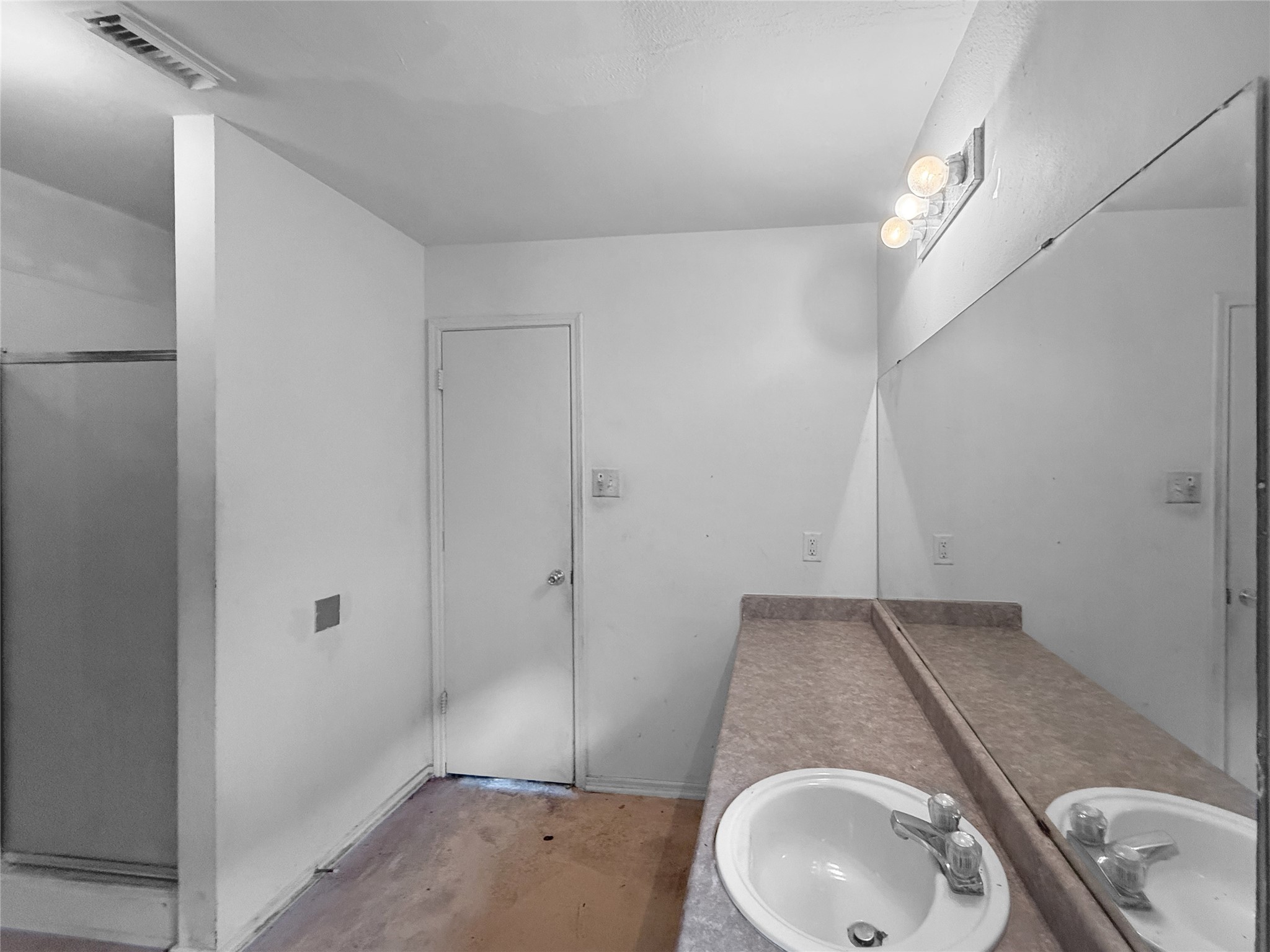13911 Honey Bee Court Property Photo 14