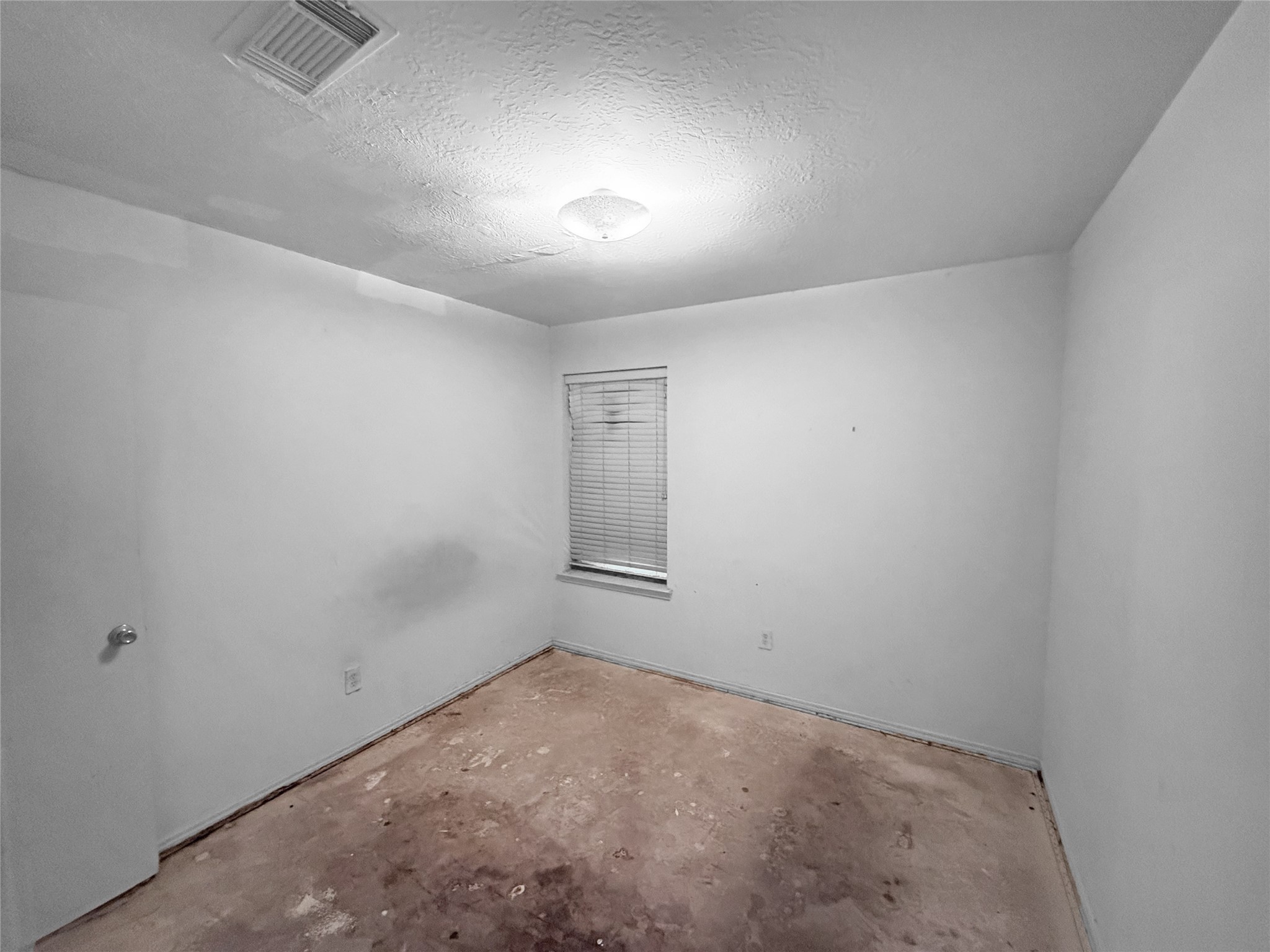 13911 Honey Bee Court Property Photo 18