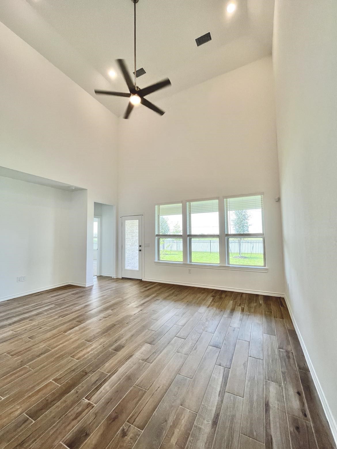 1337 Grass Bend Dr Property Photo 5