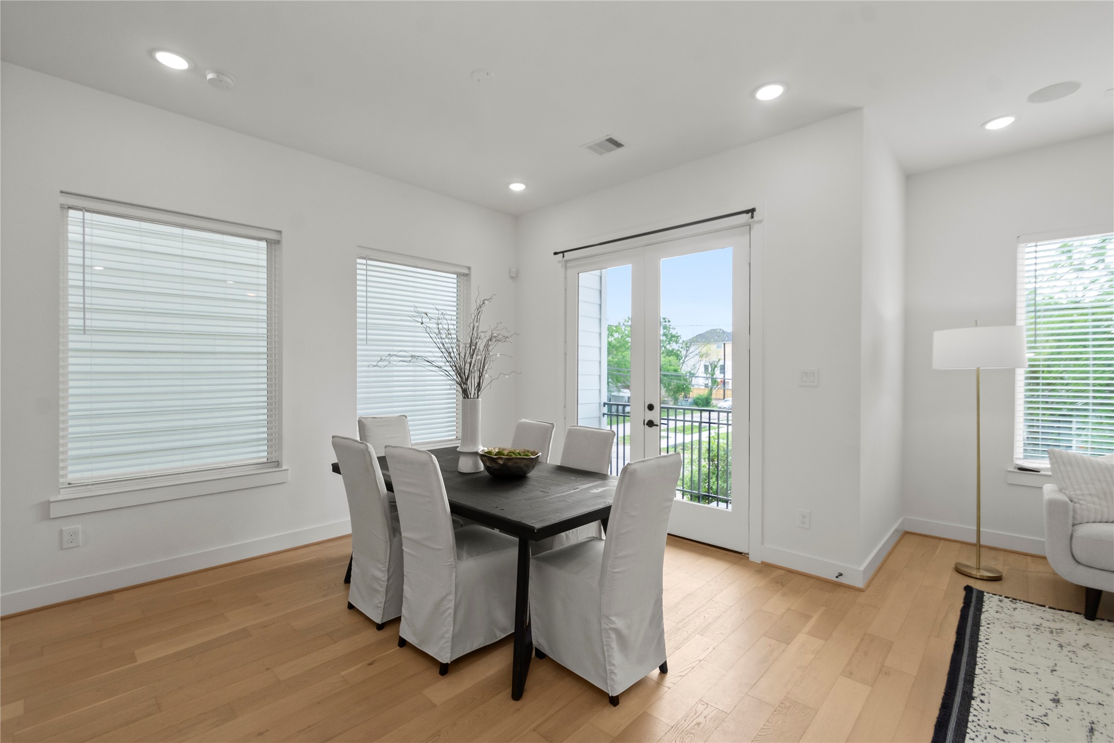 3013 Nagle Street Property Photo 10