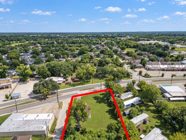 7713 Airline Drive Property Photo 3