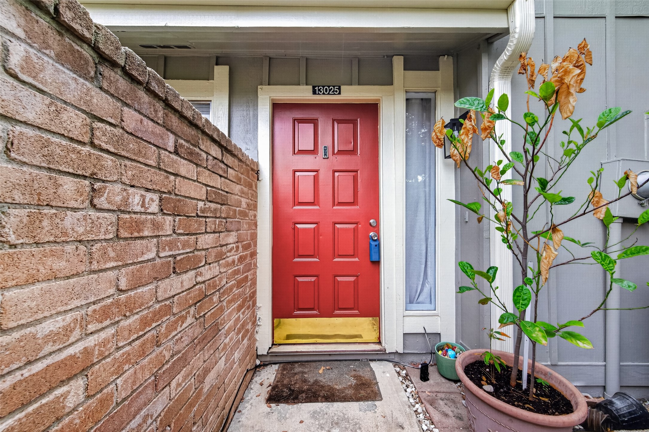13025 Leader Street Property Photo 5