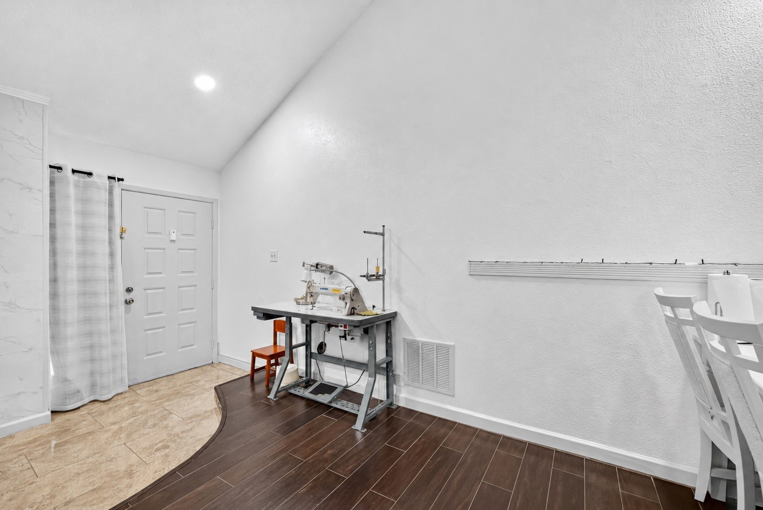 13025 Leader Street Property Photo 8