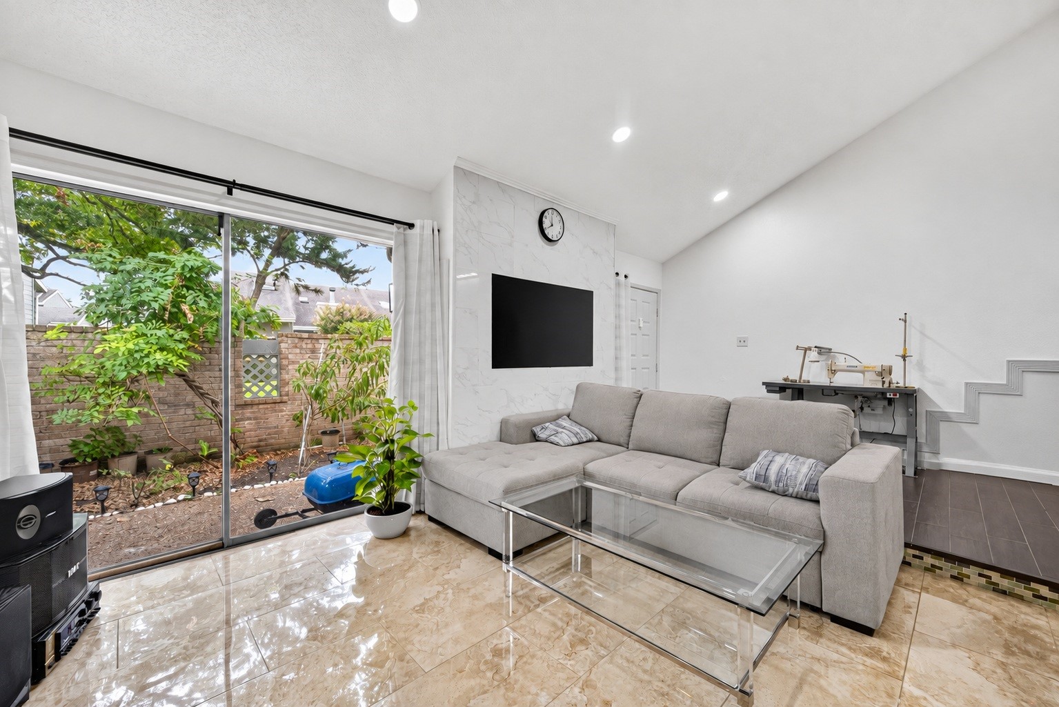 13025 Leader Street Property Photo 10