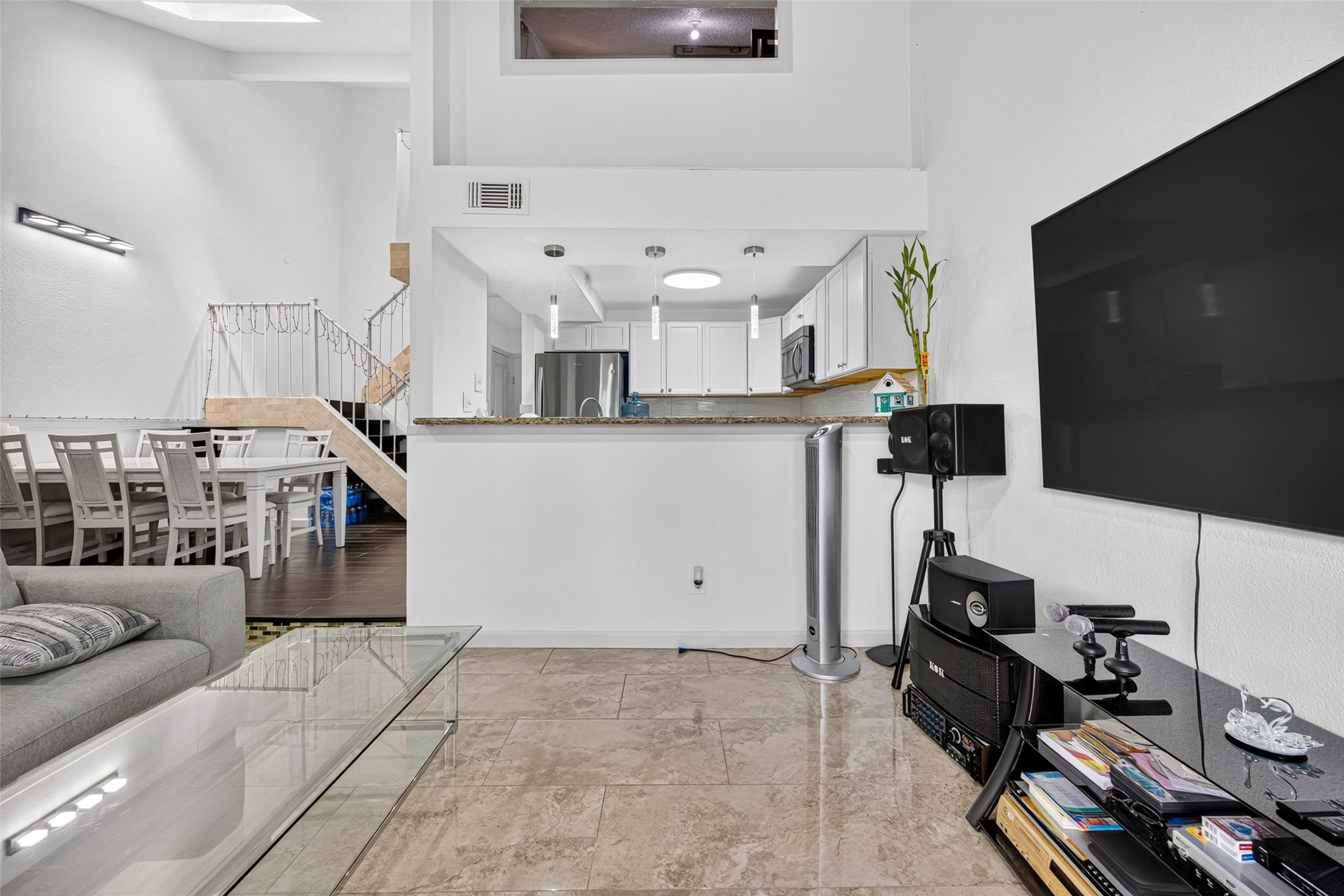 13025 Leader Street Property Photo 12
