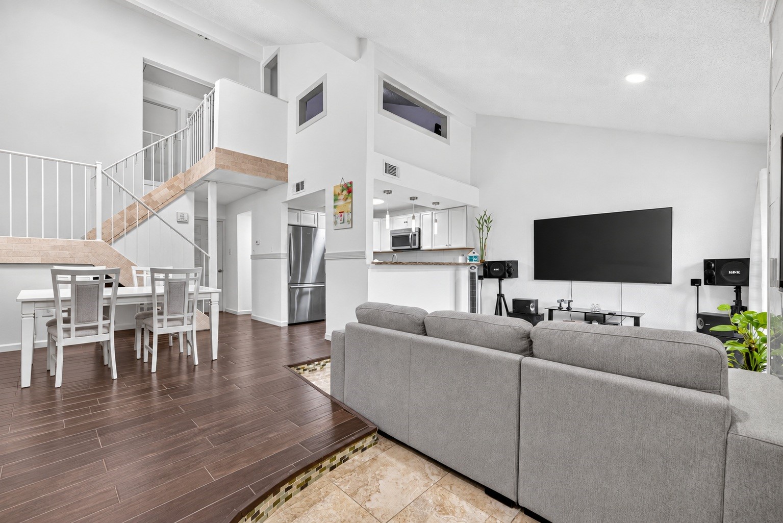 13025 Leader Street Property Photo 14