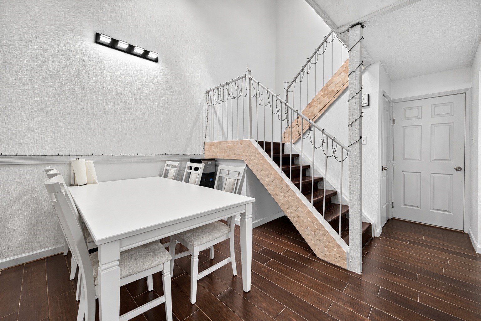13025 Leader Street Property Photo 17