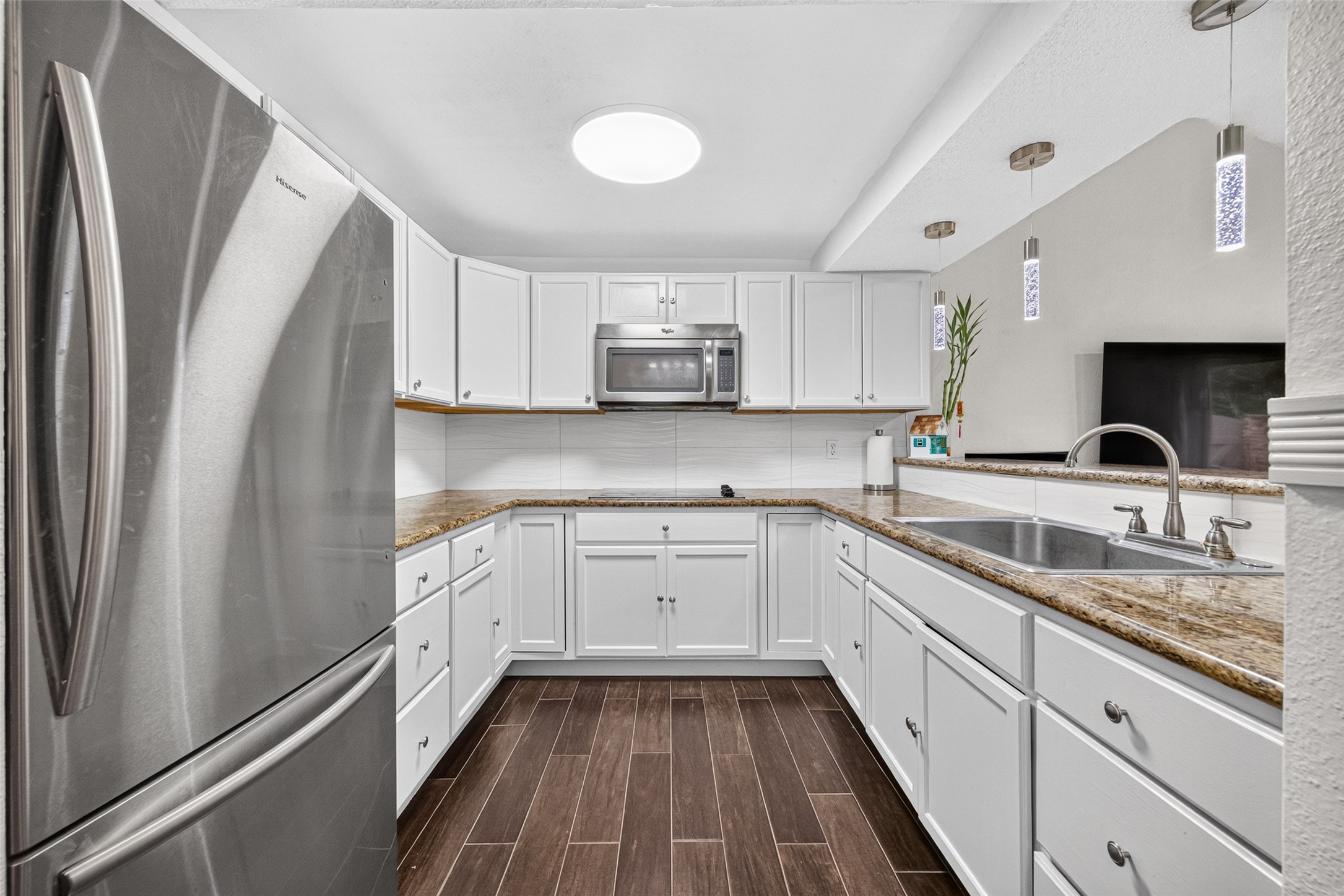 13025 Leader Street Property Photo 18