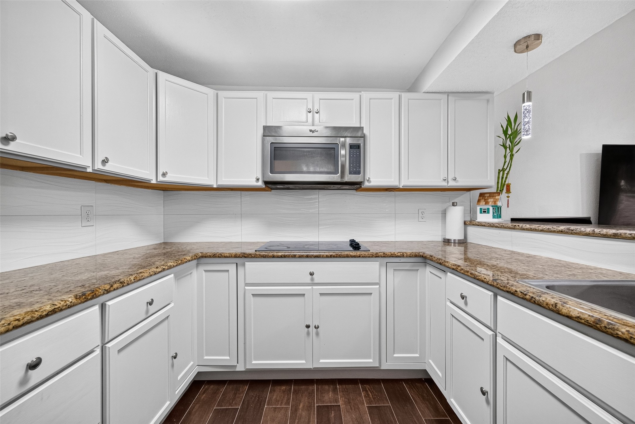 13025 Leader Street Property Photo 20