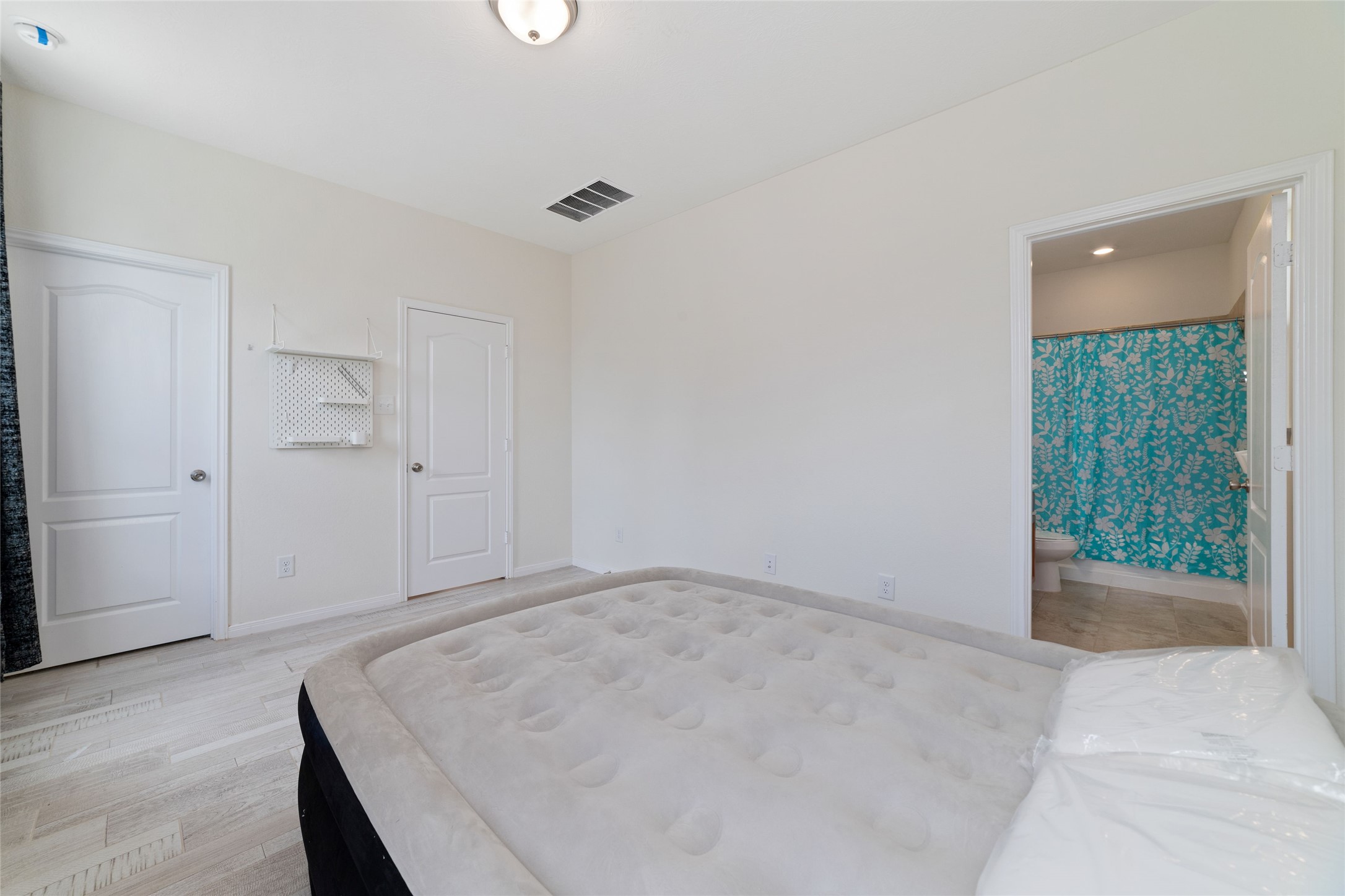 16615 Chill Brook Drive Property Photo 11