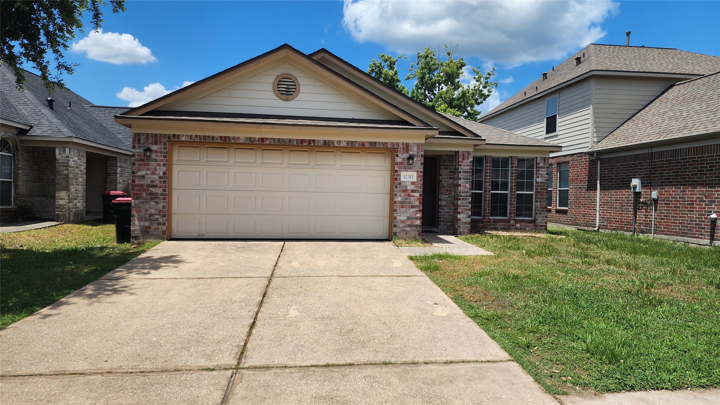 12311 Carriage Oak Circle Property Photo 2