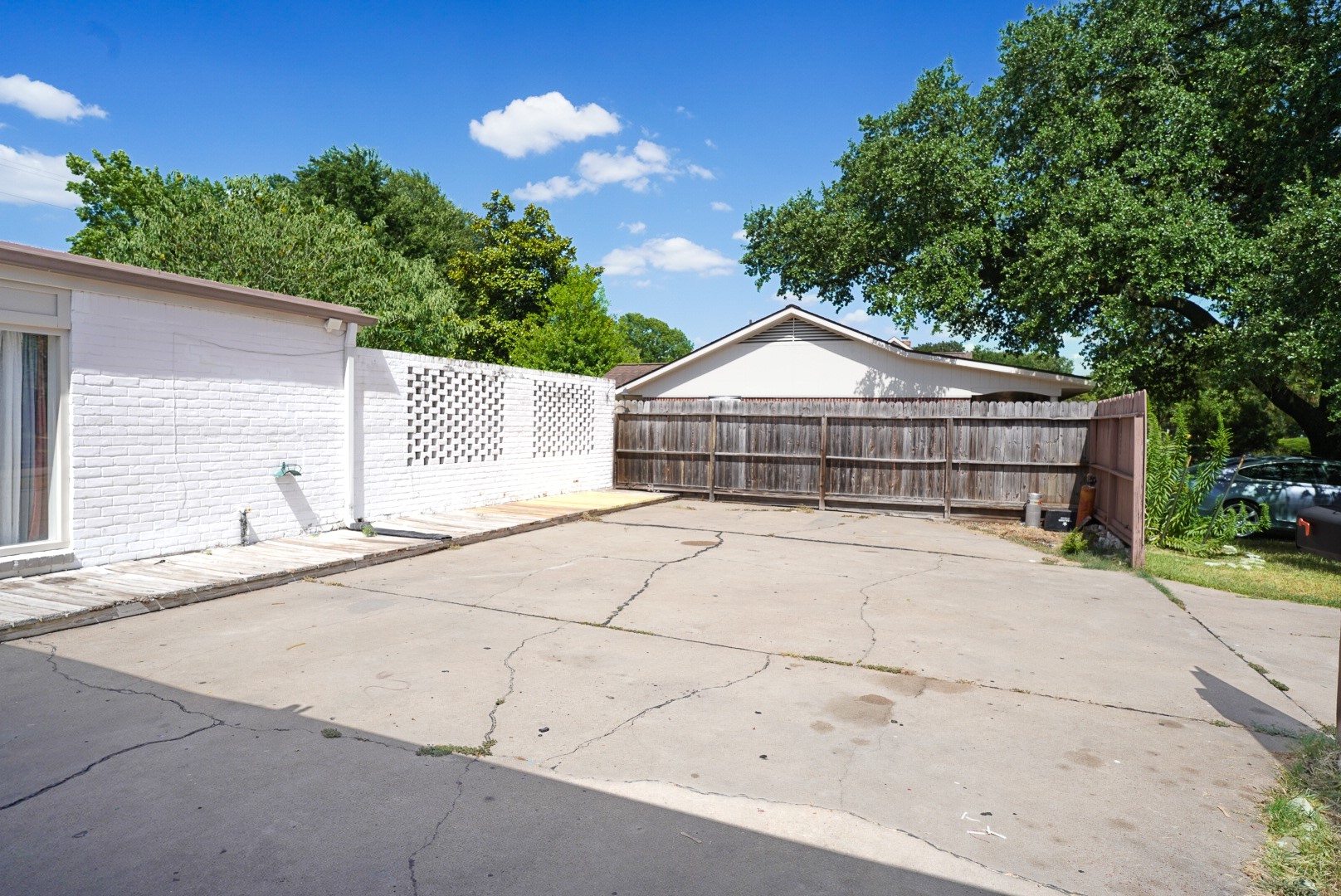 7914 Braes Meadow Drive Property Photo 2