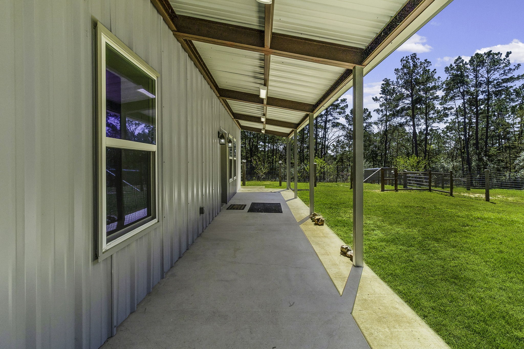 646 County Road 2100 N Property Photo 8