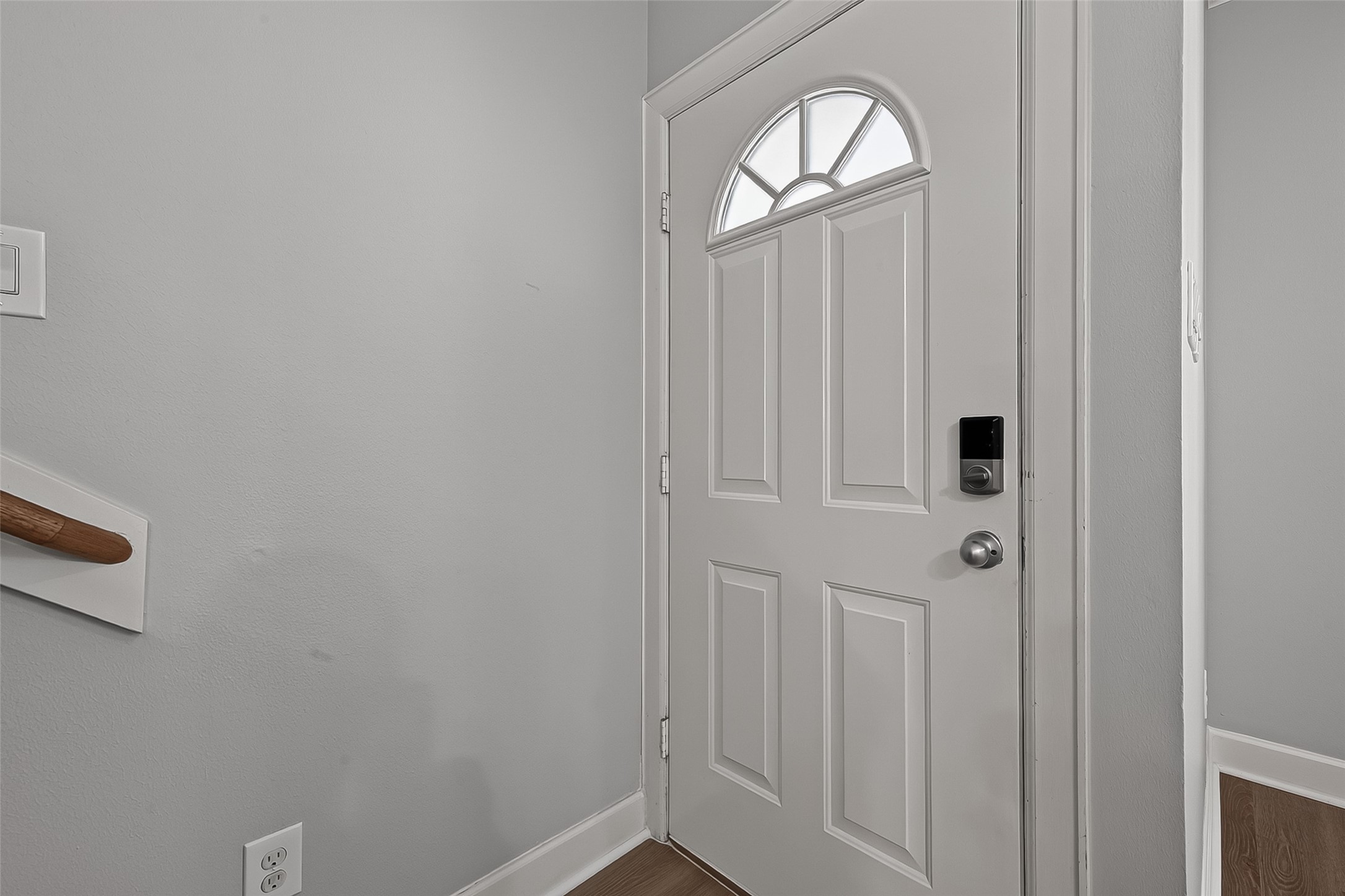 5951 S Loop E 38 Property Photo 5