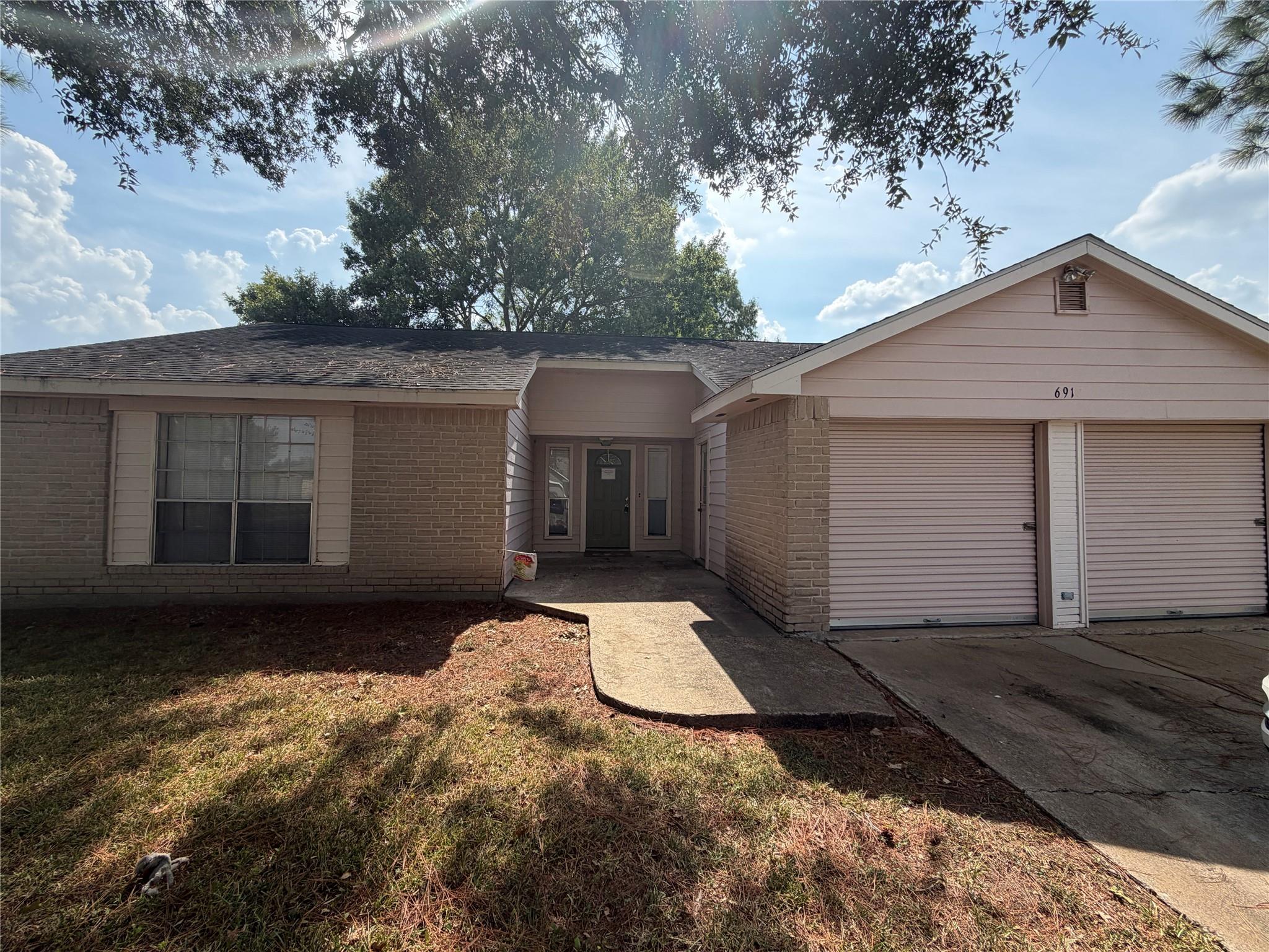 6918 Renfro Drive Property Photo 1