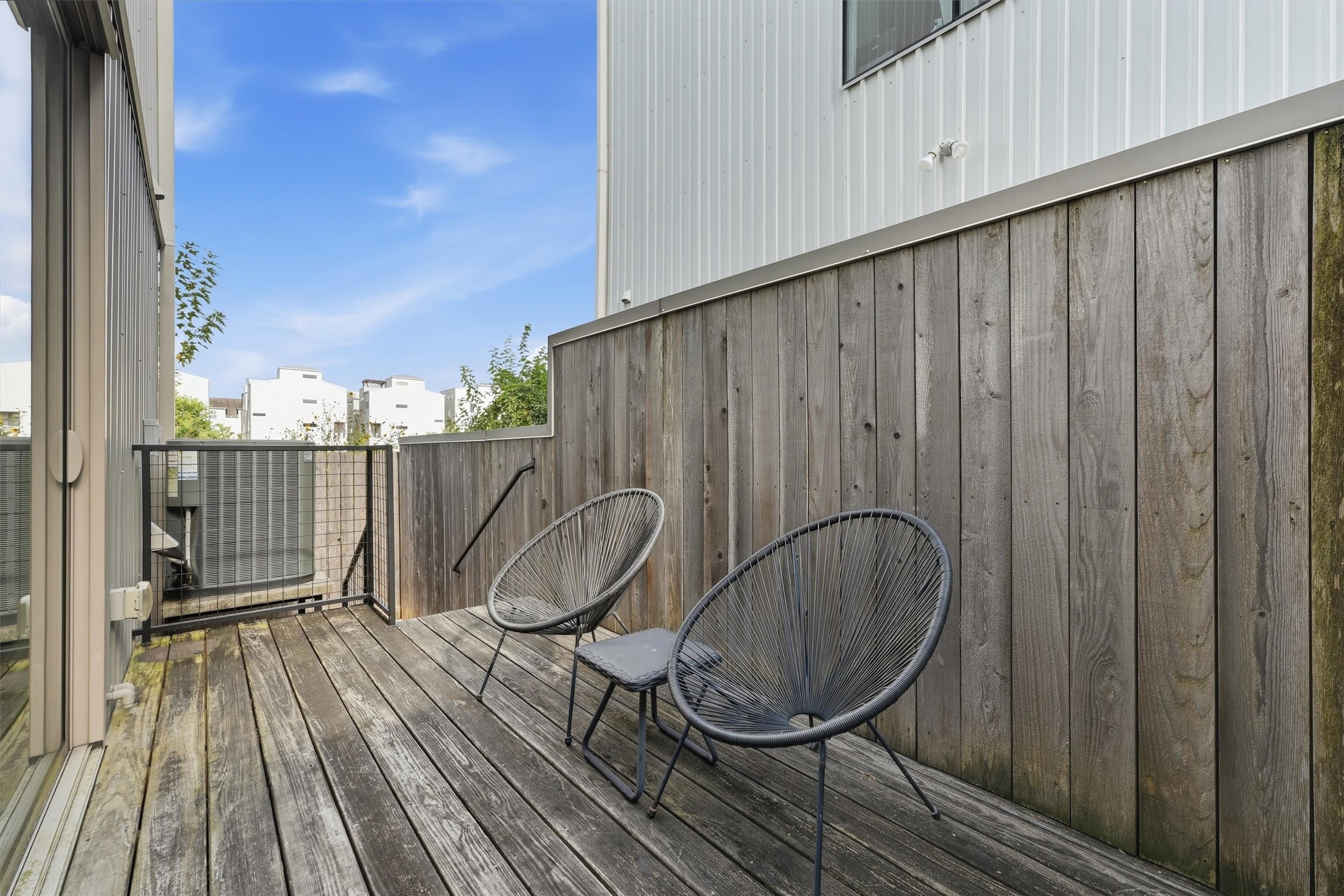 1155 W 17th Street Property Photo 6