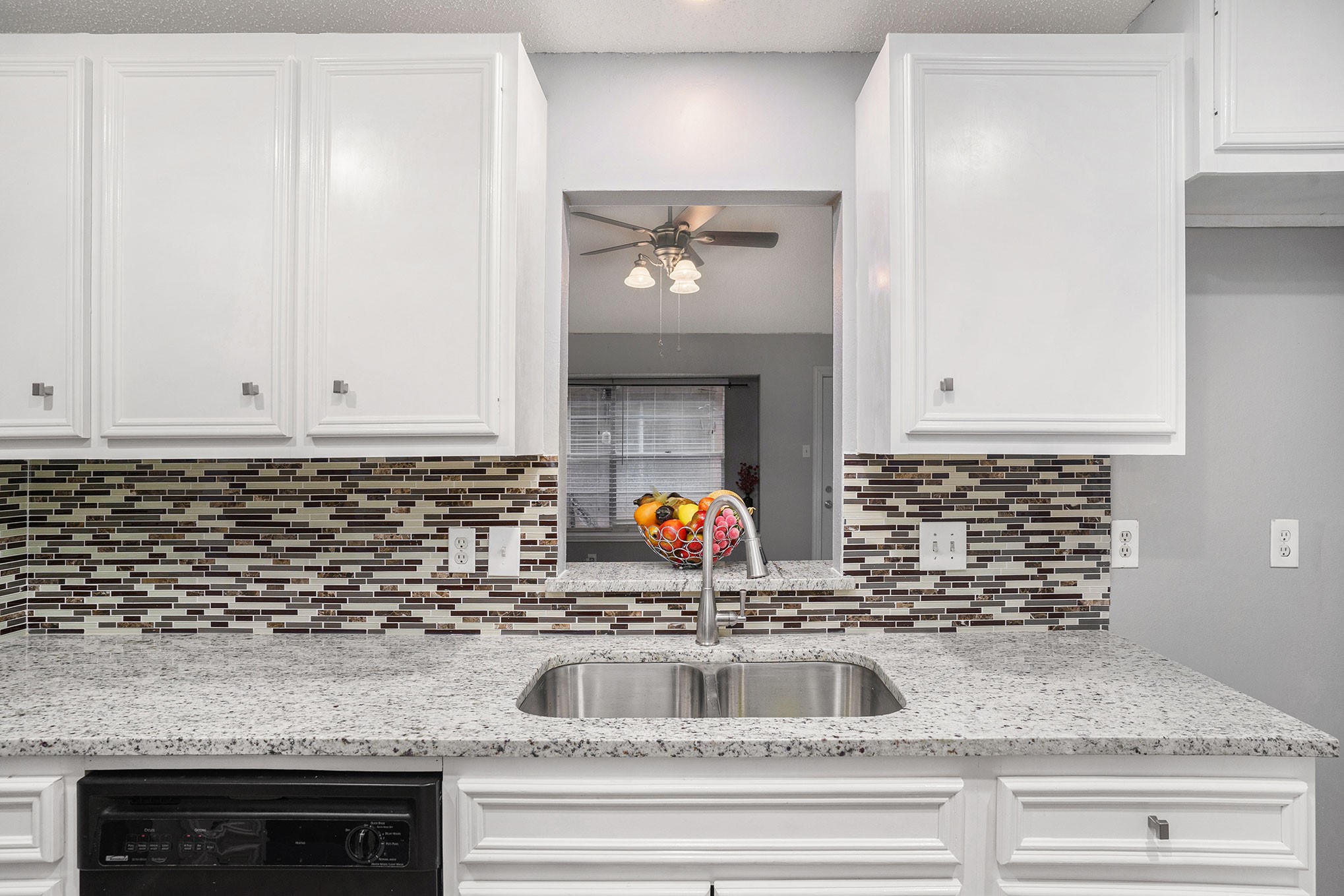 17306 Fife Lane Property Photo 6
