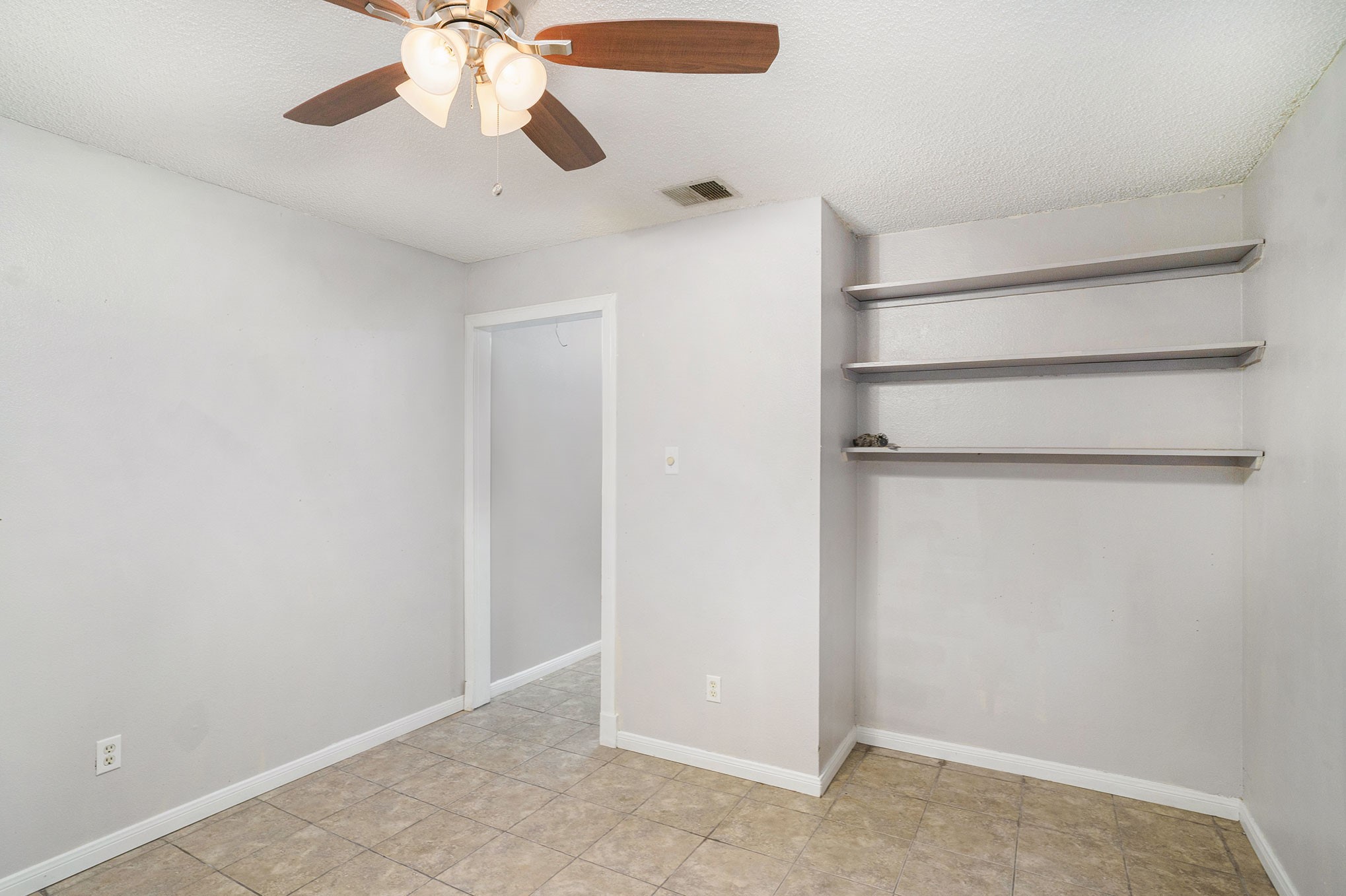 17306 Fife Lane Property Photo 15