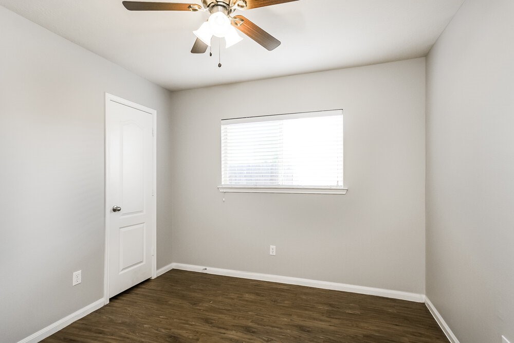 19242 Hopeview Court Property Photo 13