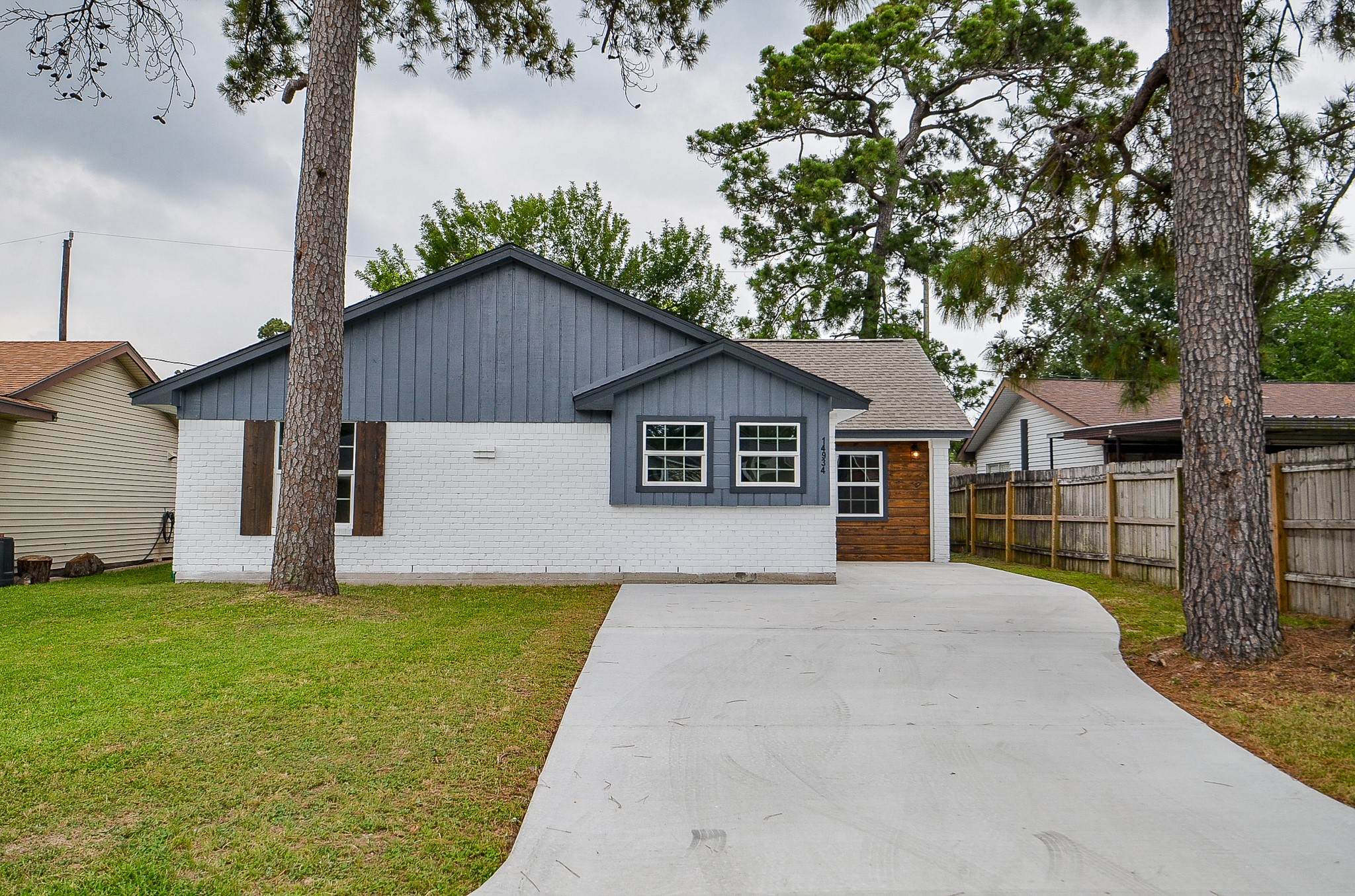14934 Arundel Drive Property Photo 1