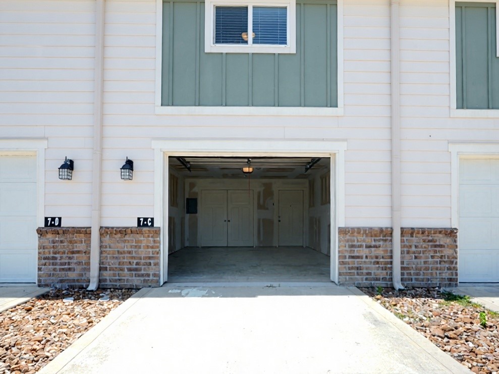21155 Gosling Road 8a Property Photo 2