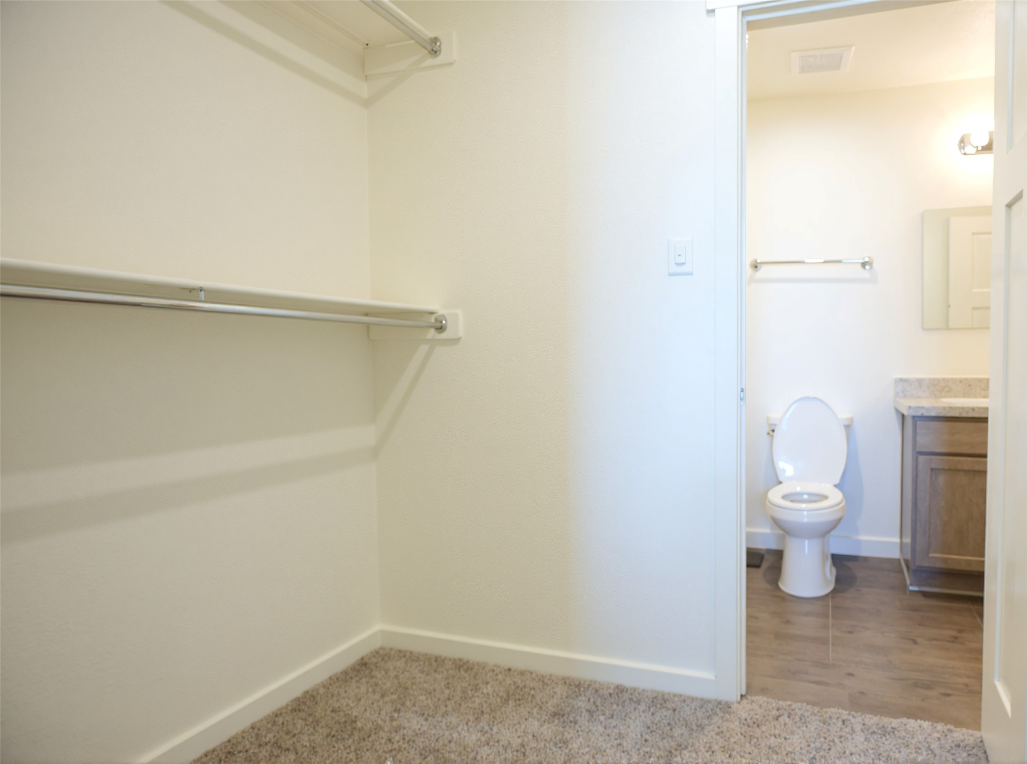 21155 Gosling Road 8a Property Photo 17