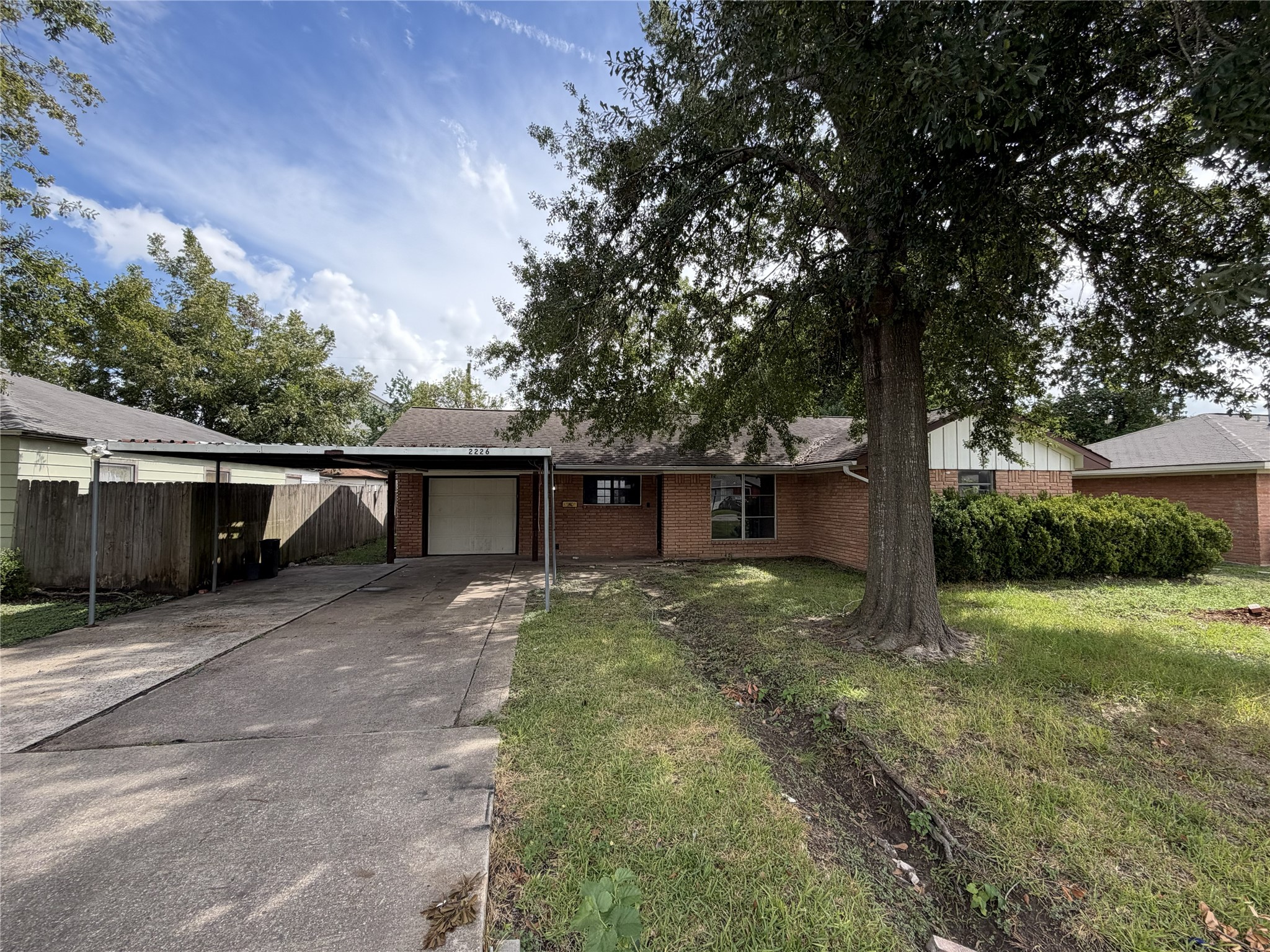 2226 Silverbonnet Street Property Photo 1