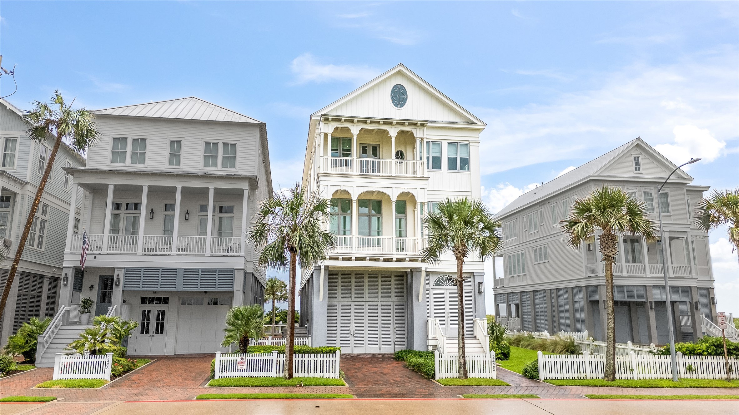 2425 E Seaside Drive Property Photo 1