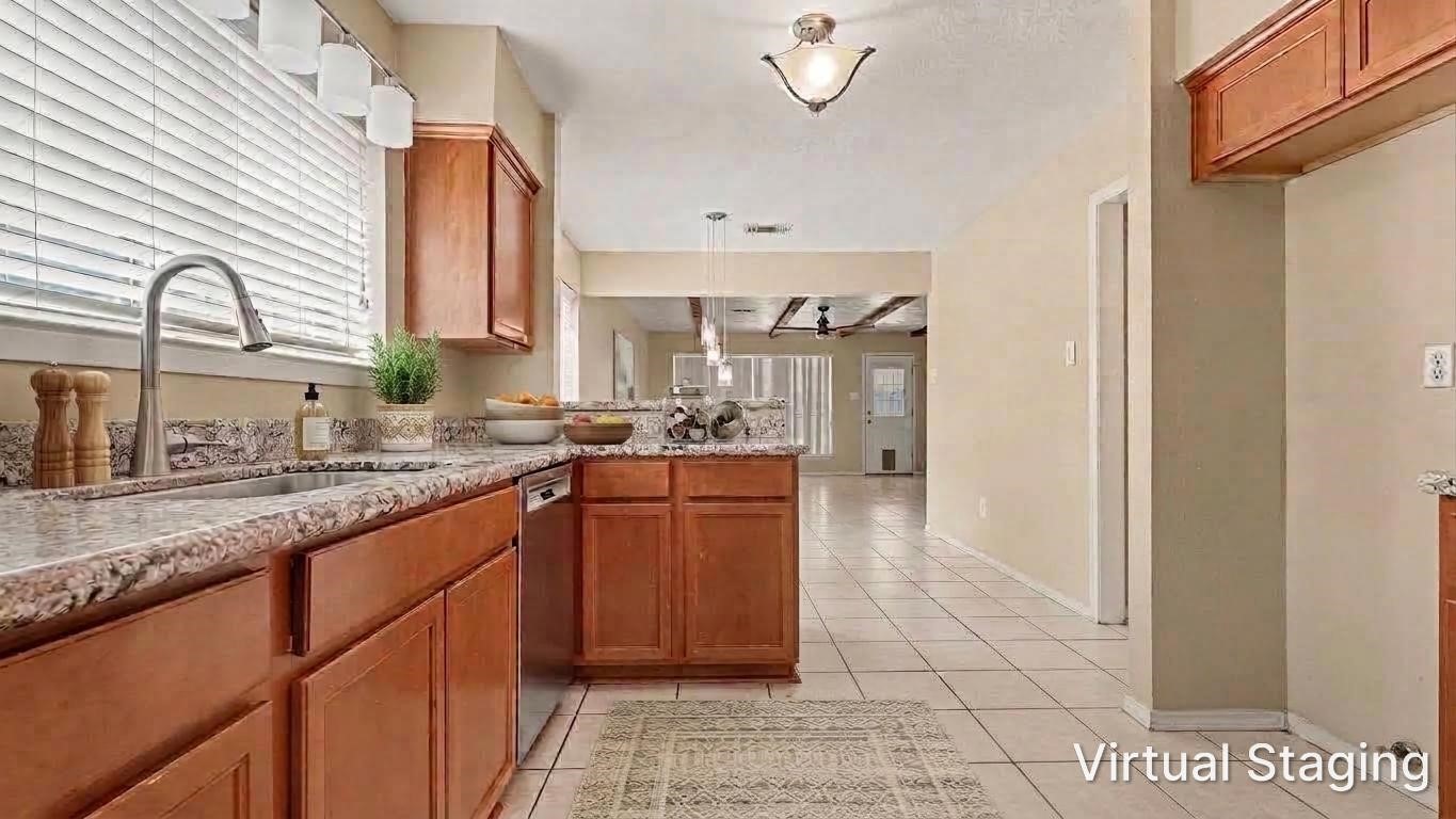 18907 Oak Bower Drive Property Photo 4