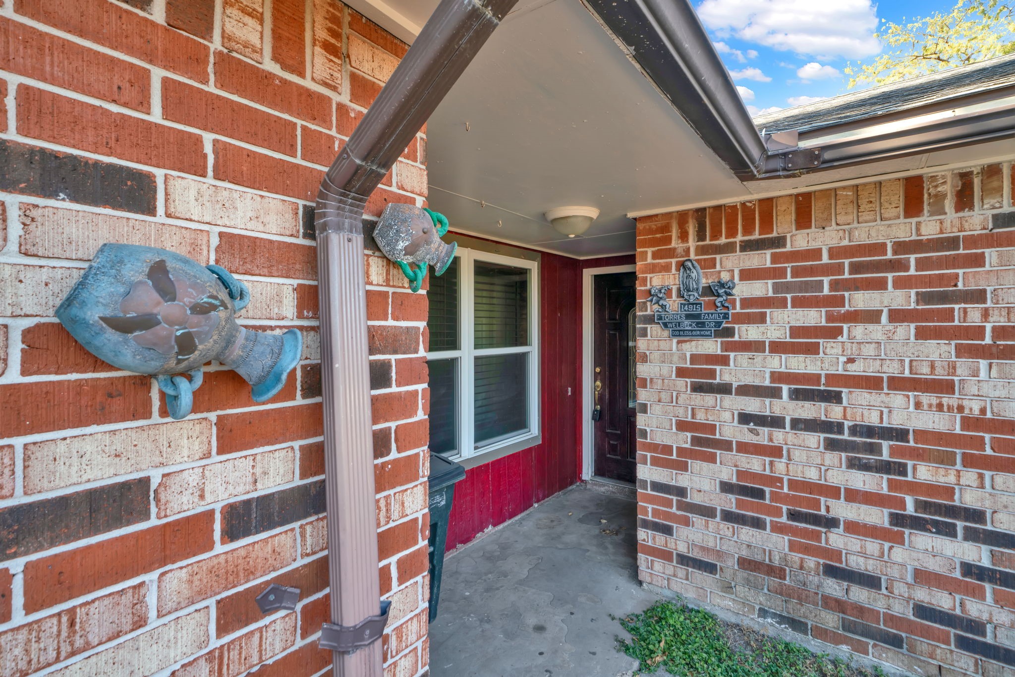 14915 Welbeck Drive Property Photo 2