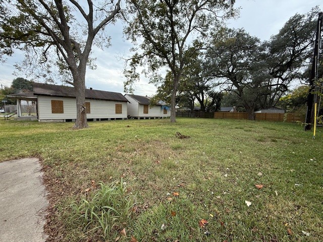 1005 N Jones St Property Photo 6