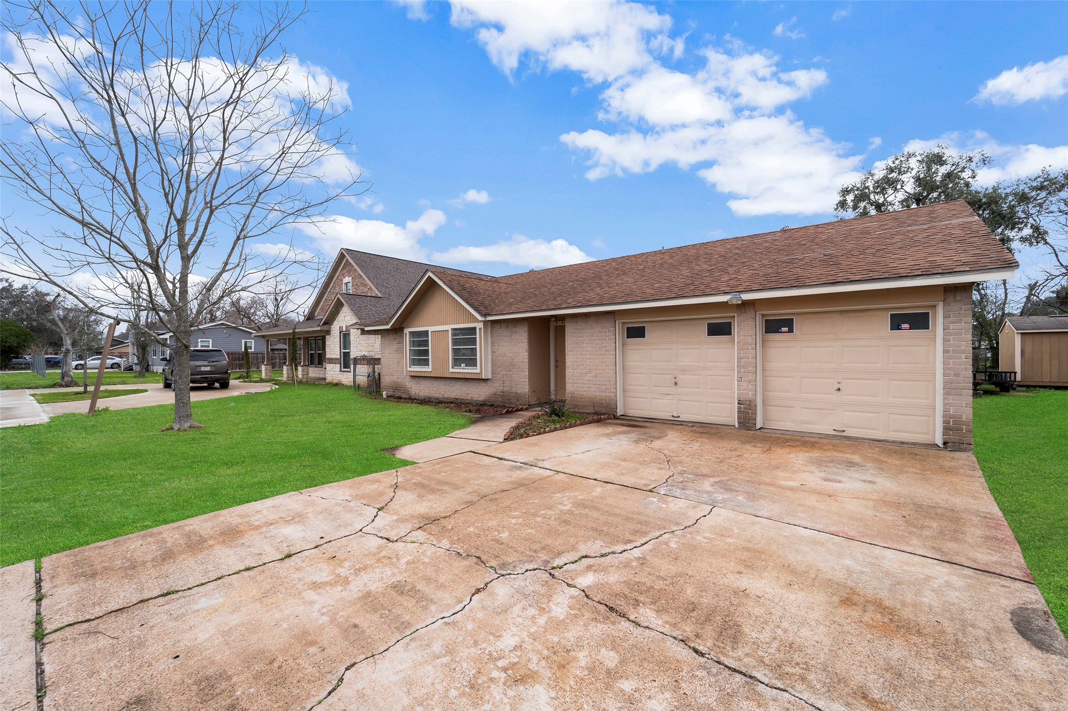 8415 Lanham Ln Property Photo