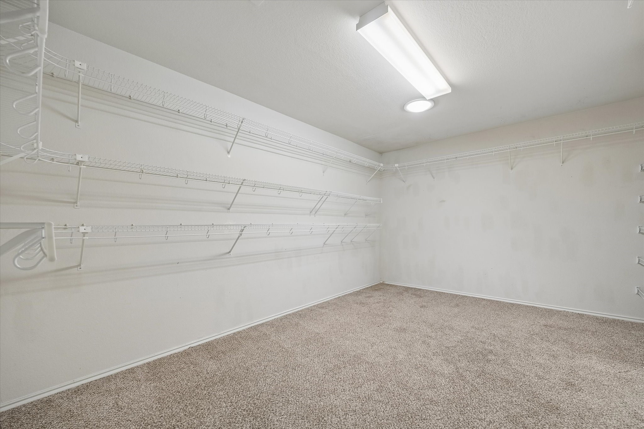 518 Honeysuckle Vine Drive Property Photo 29