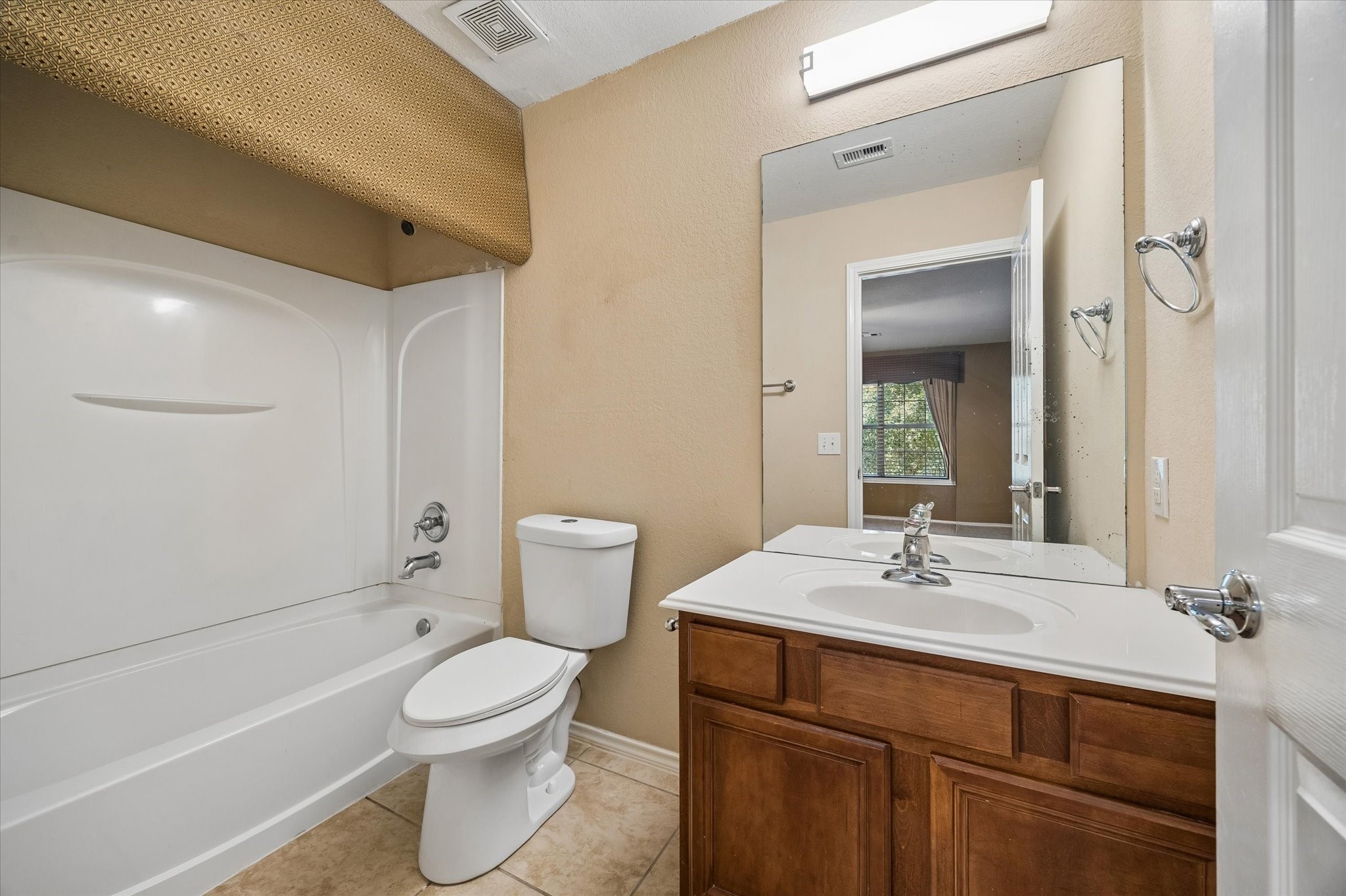 518 Honeysuckle Vine Drive Property Photo 36