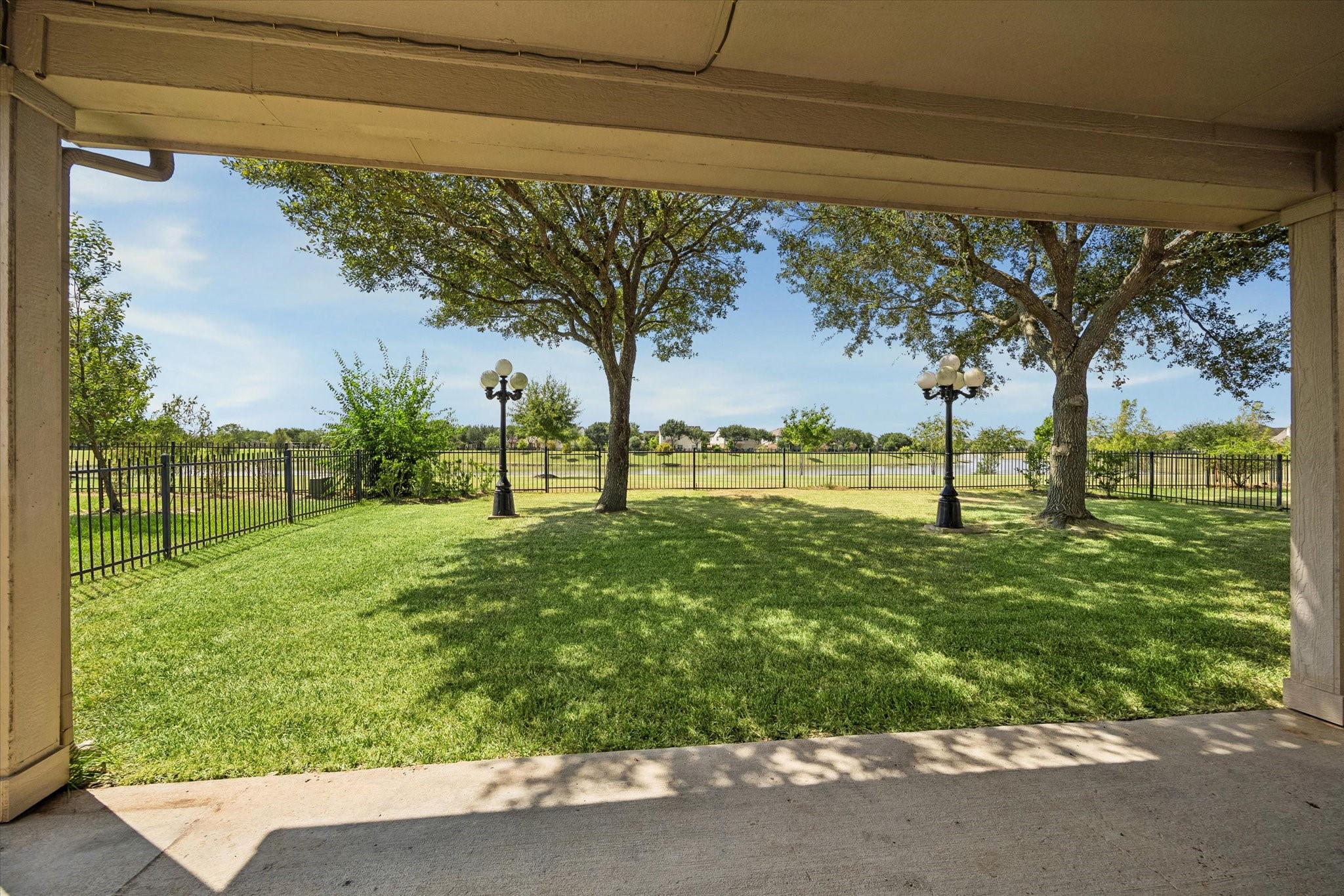 518 Honeysuckle Vine Drive Property Photo 39