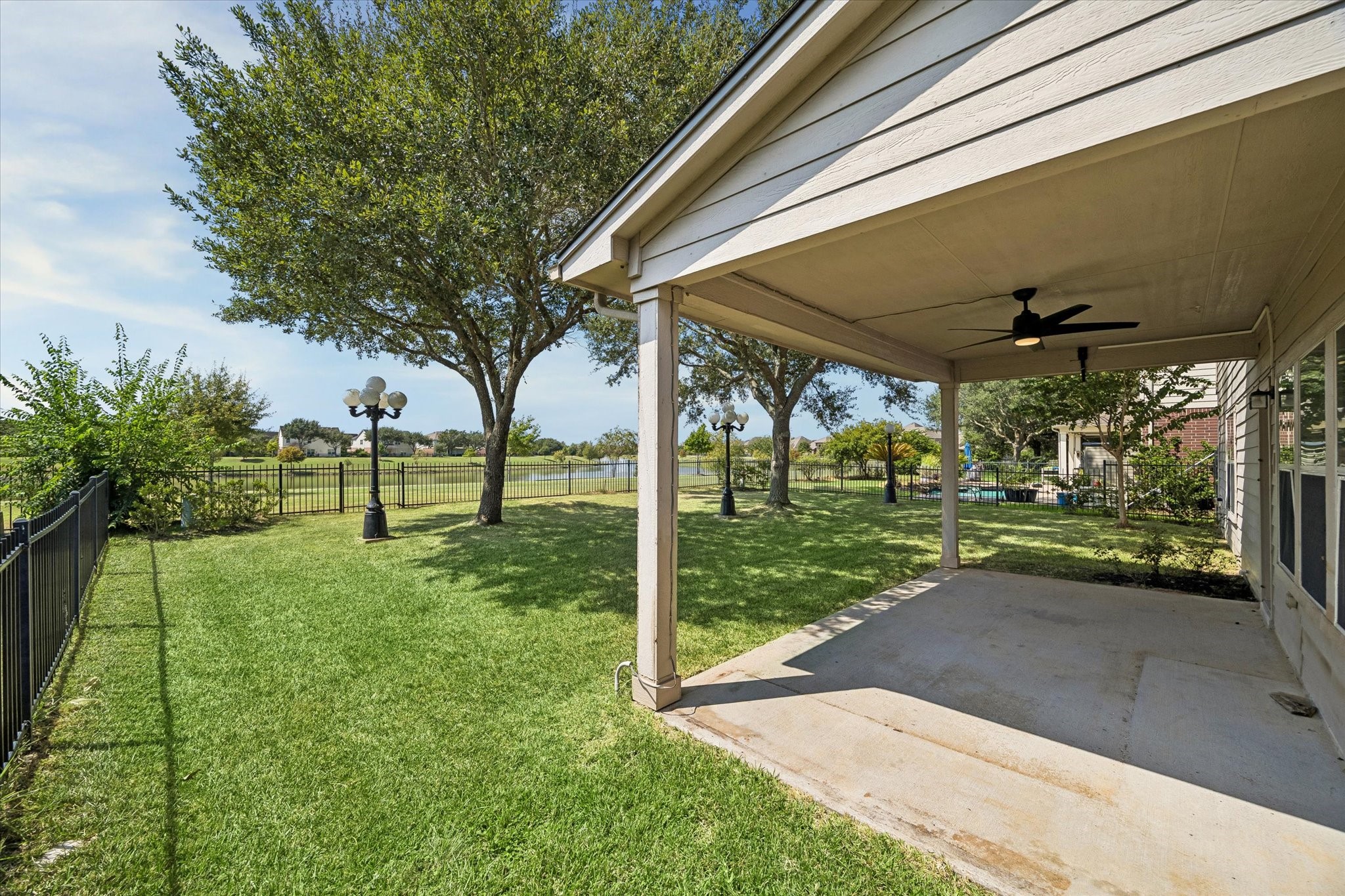 518 Honeysuckle Vine Drive Property Photo 40