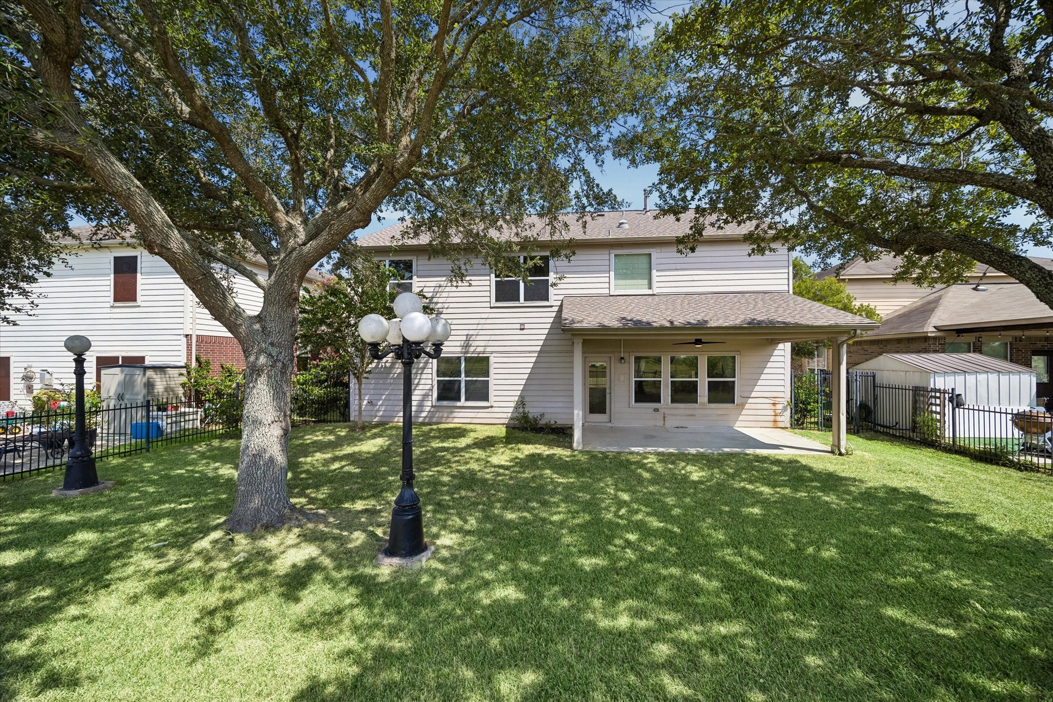 518 Honeysuckle Vine Drive Property Photo 42