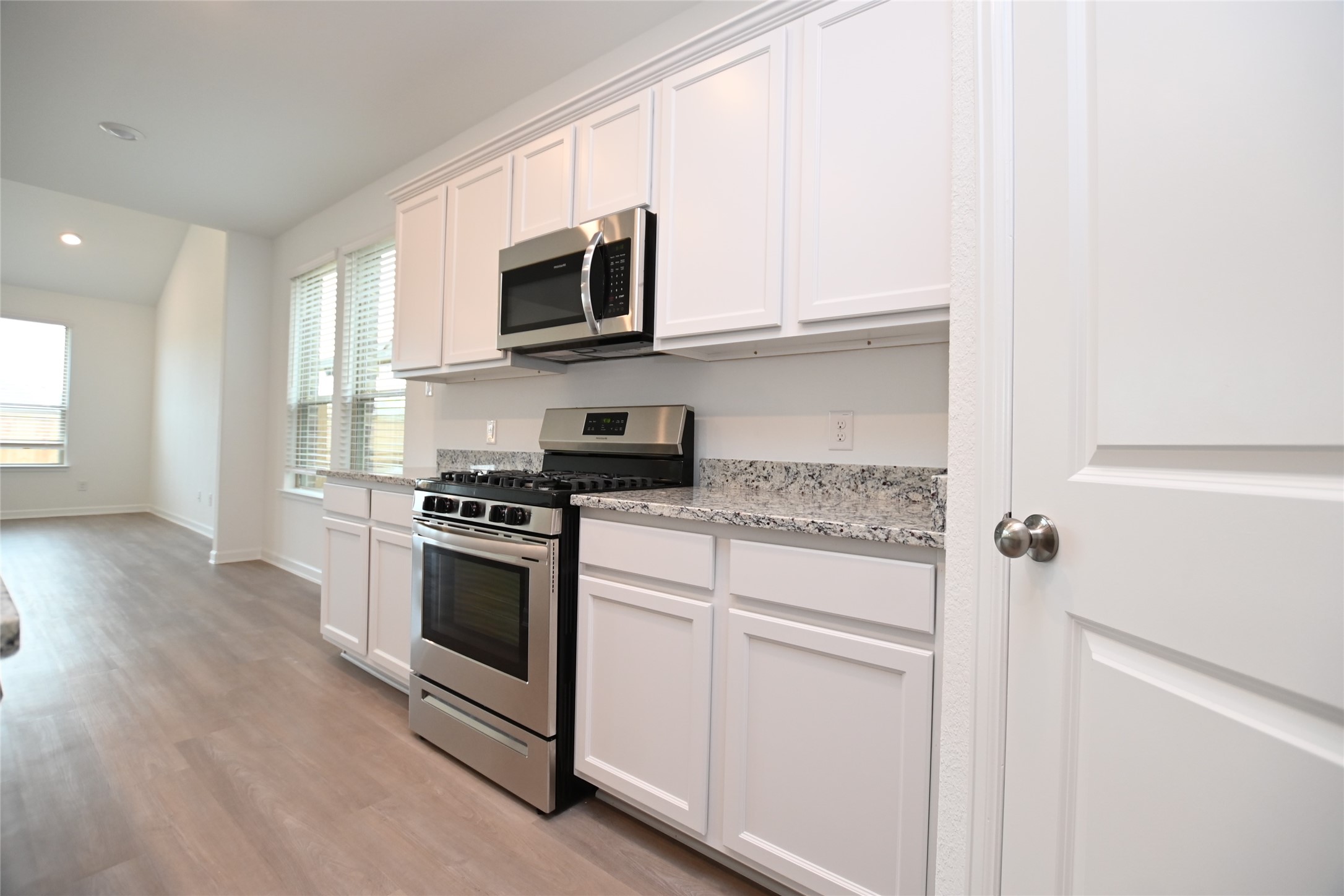 3306 Driftwood Meadow Lane Property Photo 6